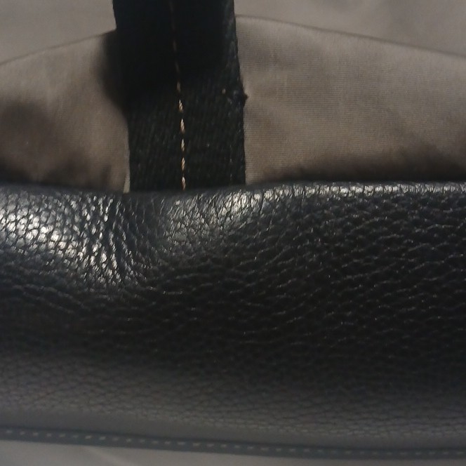 Coach Gray/Black Solid Messenger Bag, Adjustable Strap, Outer Pockets, Lined