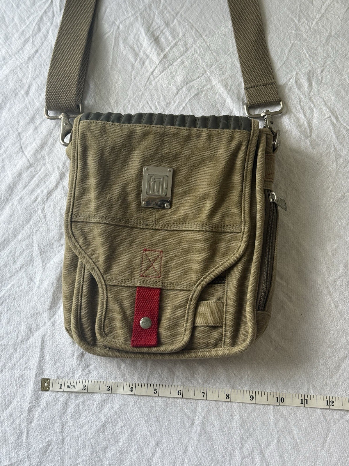 FŪL Small Beige/Red Canvas Crossbody Bag Adjustable Strap Pockets Zip Snap