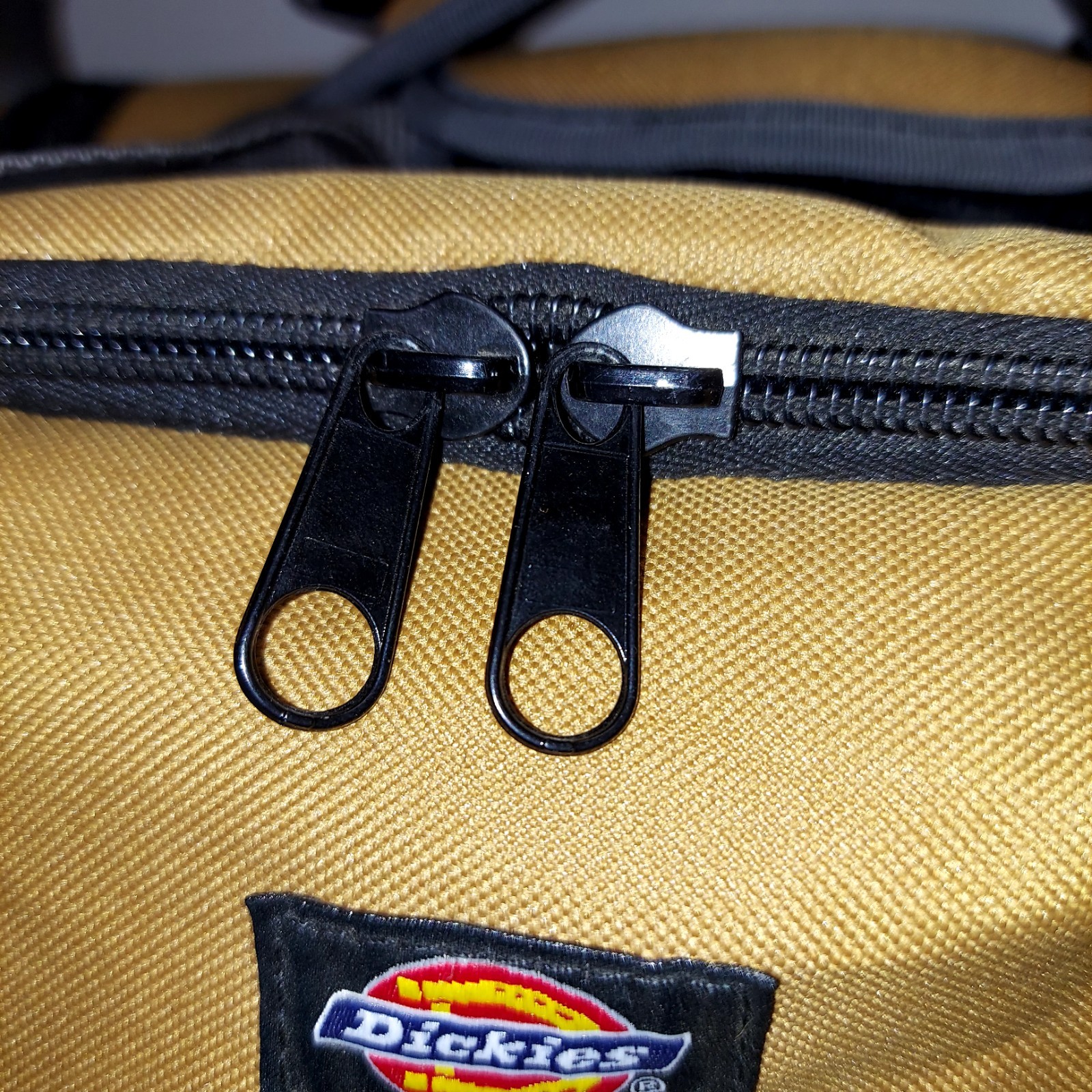 Dickies Brown Canvas Duffle Bag 20″ Great For Tools And Gym