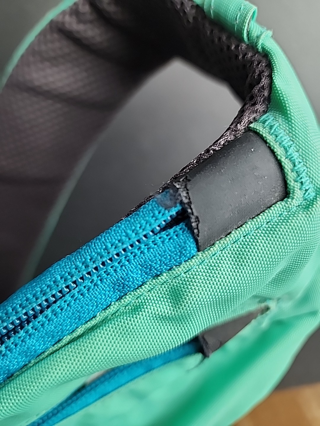 Patagonia Crossbody Sling Strap Backpack Blue/Teal Hiking Travel Outdoor-Read!
