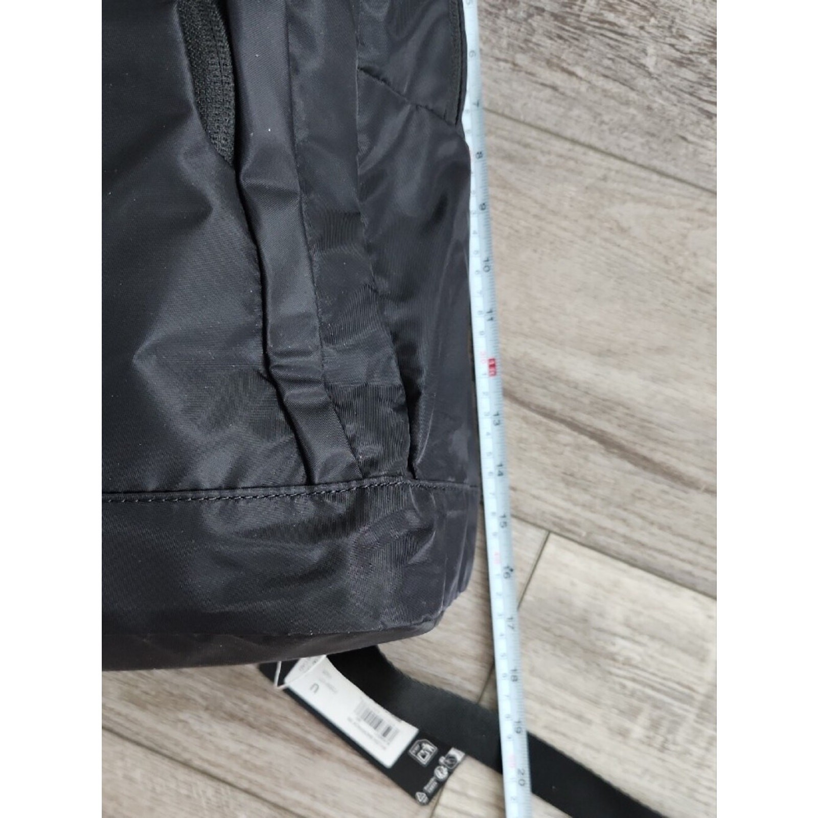 Oakley NWT Black Apparelist Backpack with Front Pocket