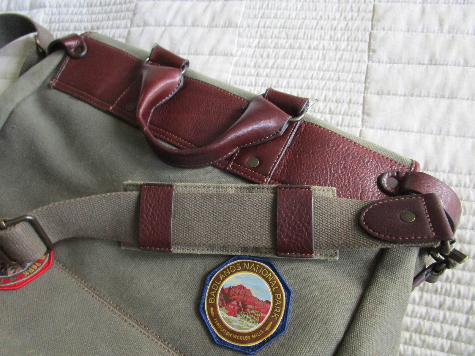 Pendleton National Parks Patches Canvas Leather Messenger Laptop Bag RARE Unisex