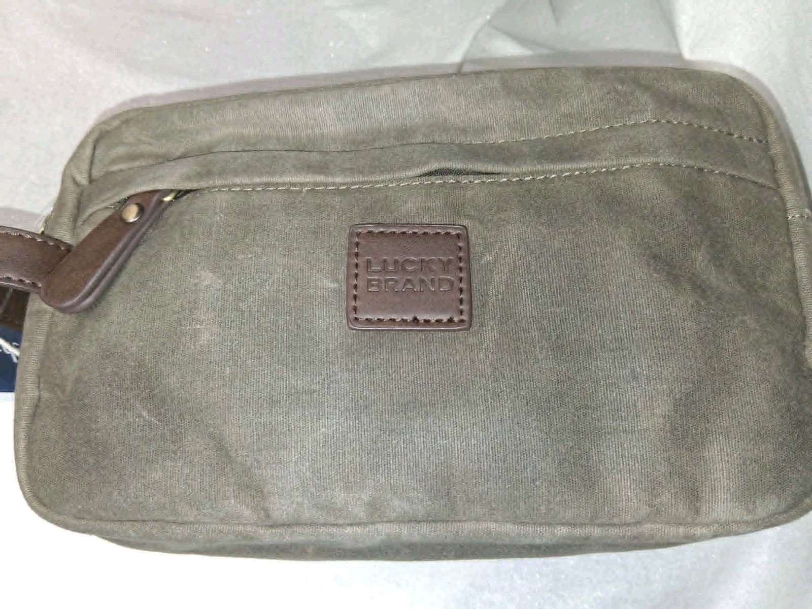Lucky Brand Men’s Toiletry Bag Olive Canvas Carrying Handle #22-00023 NWT