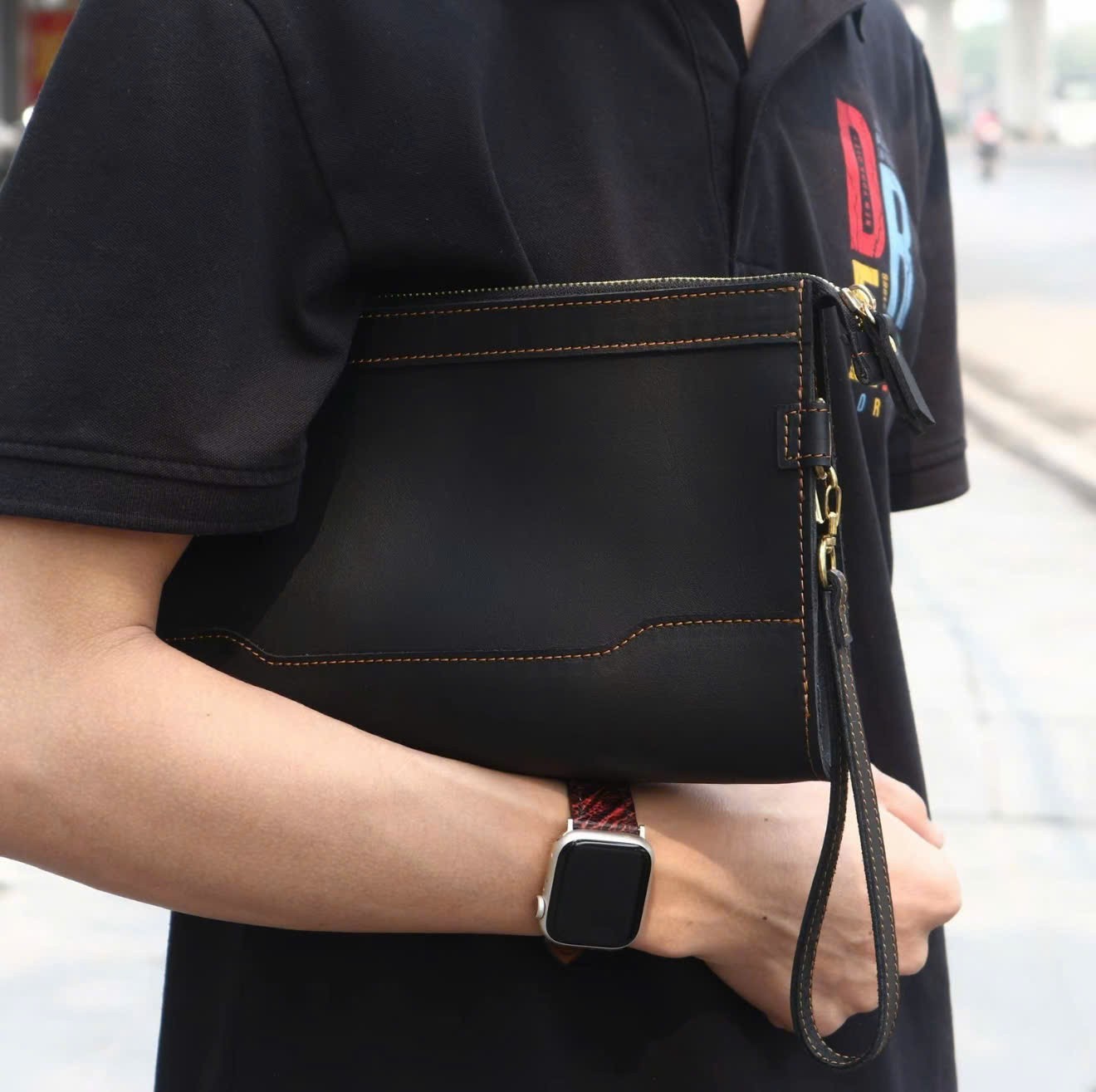 Genuine leather clutch with zipper and card slots