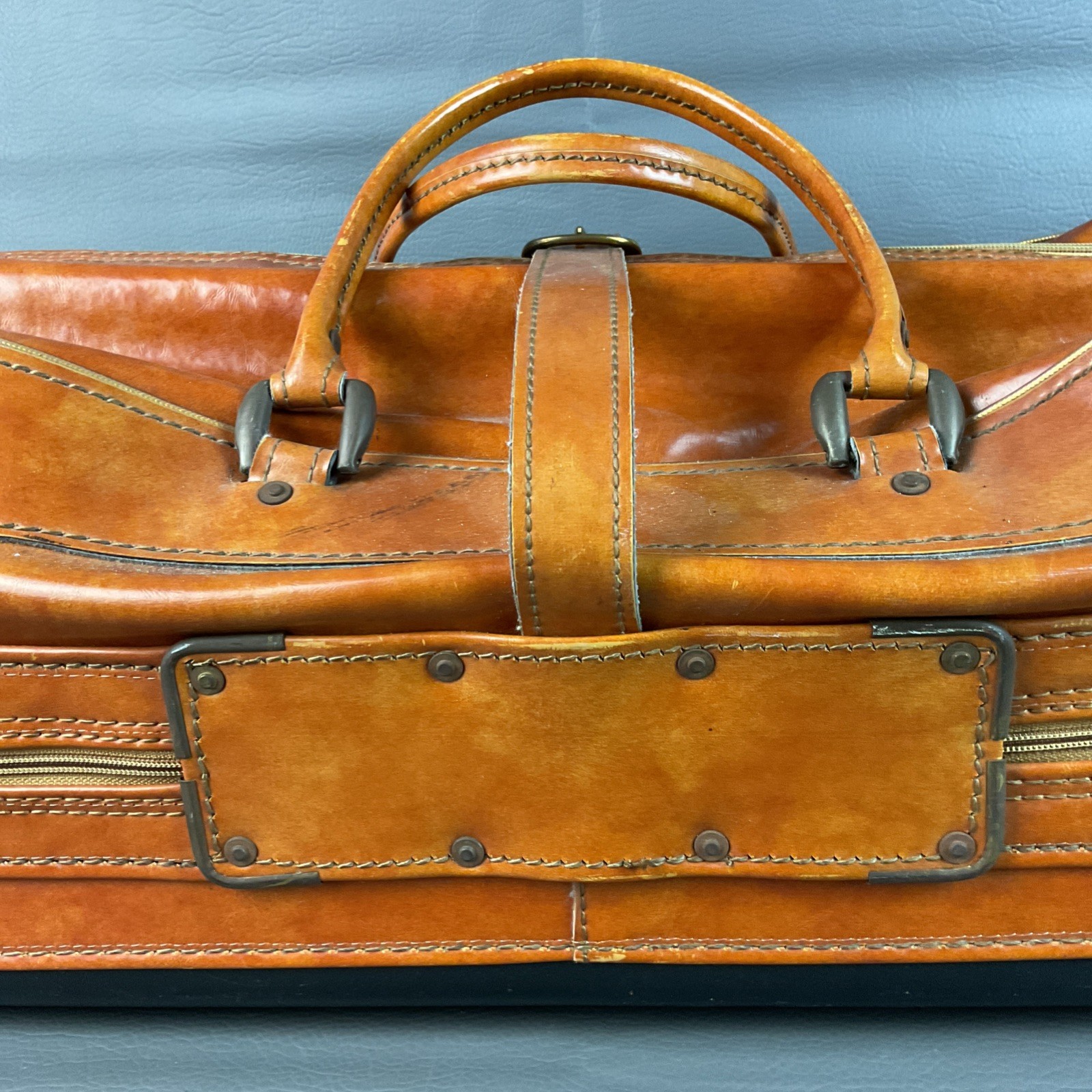 RARE Brown Leather Locking Burton Duffle Divided Bag Hard Bottom