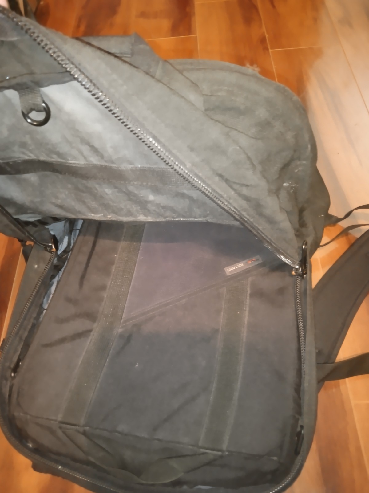 Tom Bihn VTG- Rare,Black Backpack With Laptop Sleeve – Excellent See Photos