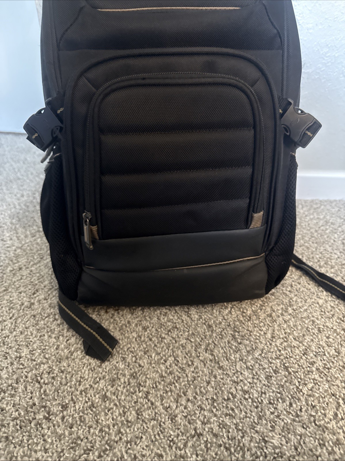 Solo New York Arc Pro Backpack In Black 17.3 Inches