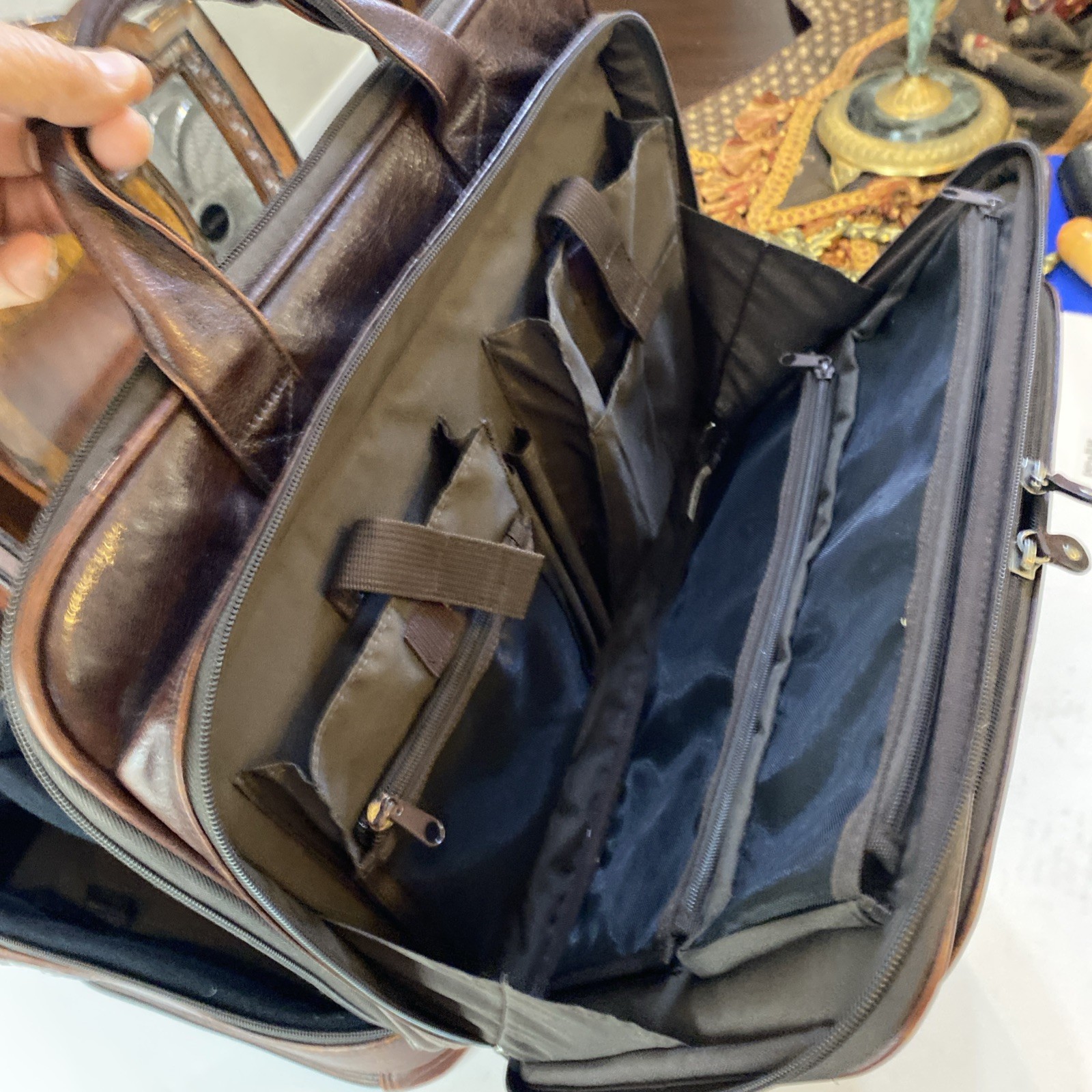 Vintage WILSON Genuine Leather Brown Travel Bag Expanding 5 Zipper Compartments