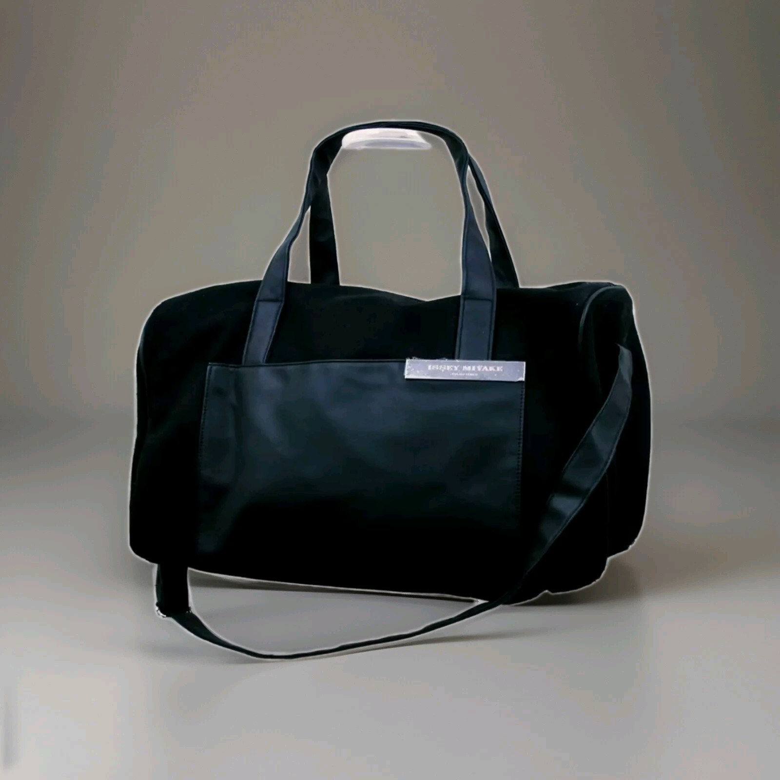 Unbranded Men’s Travel Med Bag Black Fabric And Leatherette Shoulder Strap Nwt