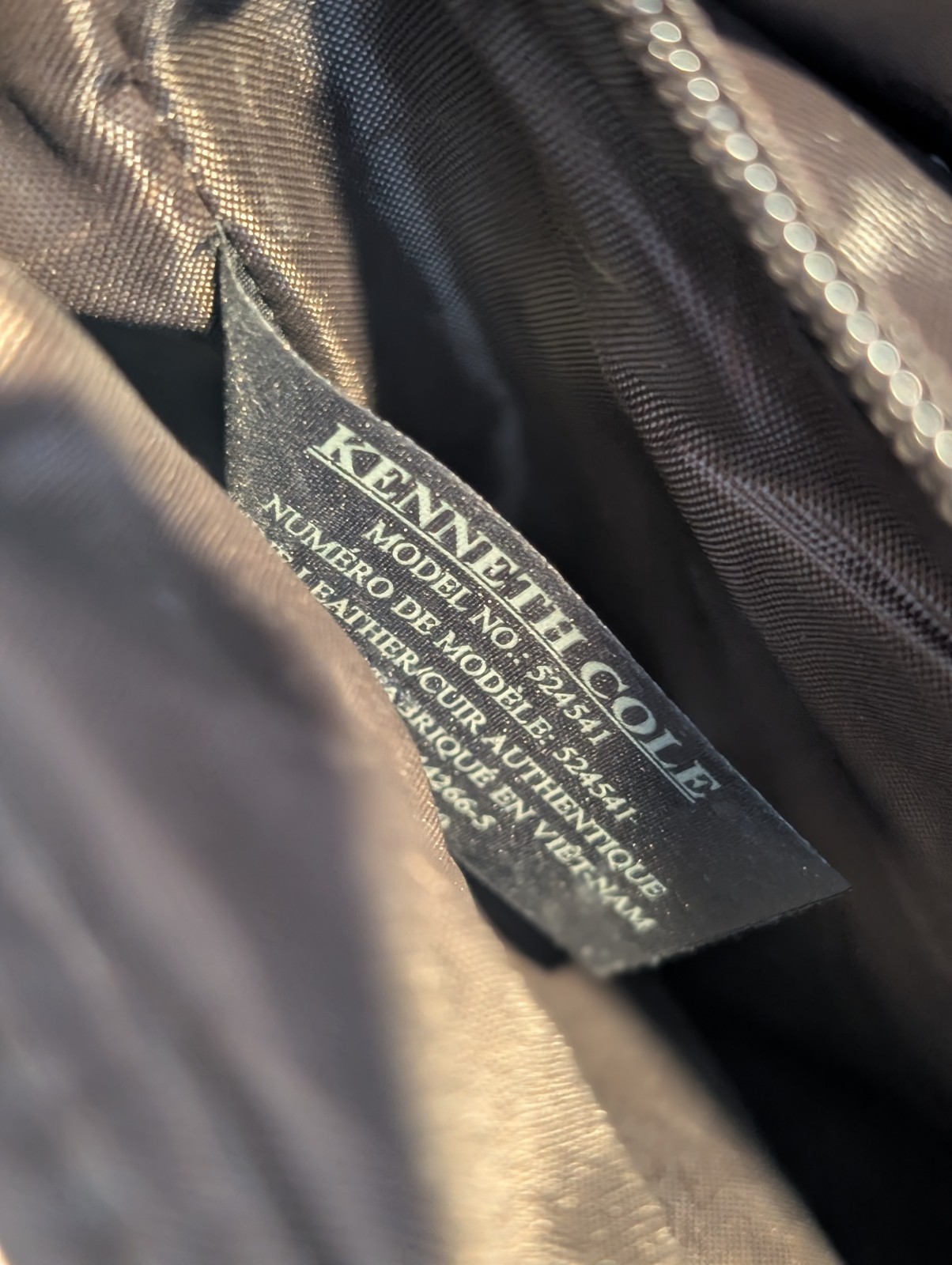 Vintage Kenneth Cole Genuine Leather Messenger Bag
