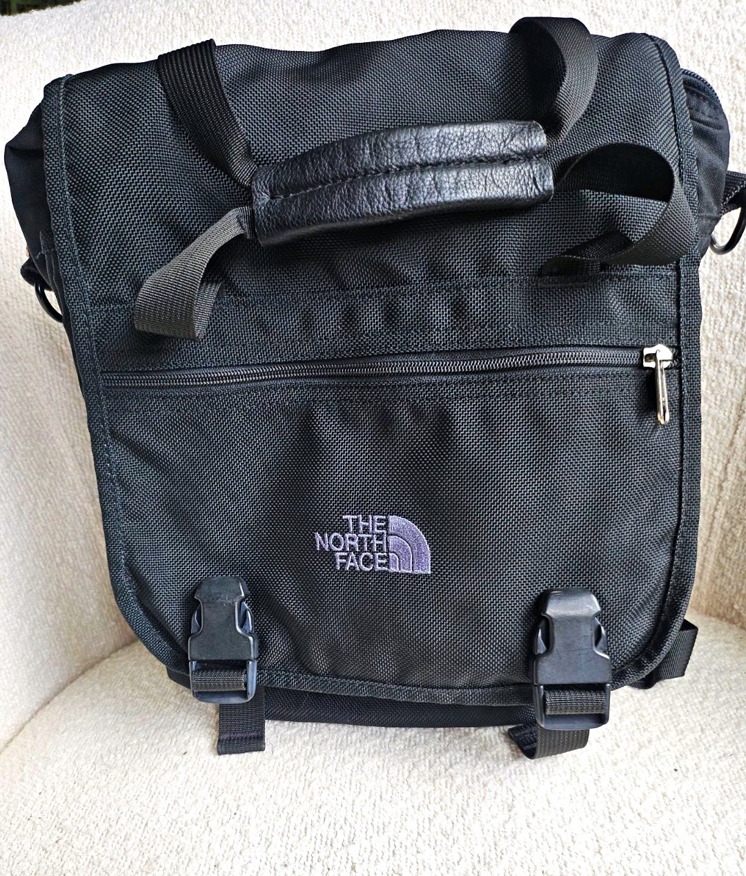 Vintage The North Face “Offsite” Tech Medium Messenger Bag – Black