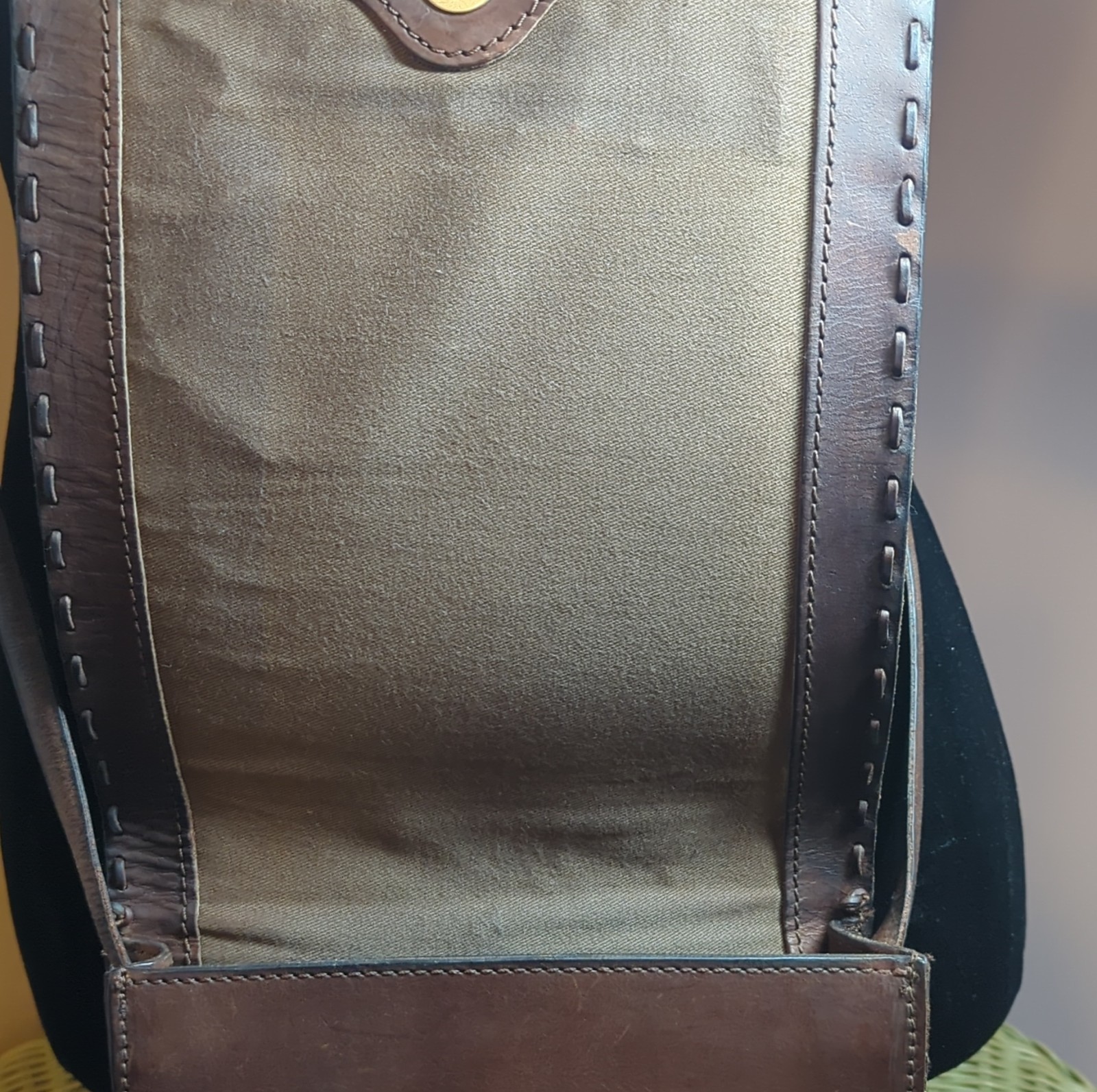 Fossil Brown leather Crossbody Bag Embroidered Branch Magnetic Snap Nature Theme