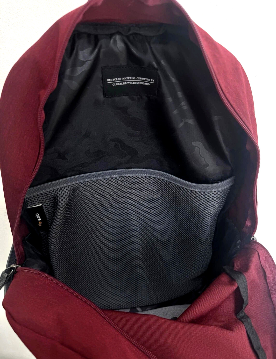 Solo New York Re:Solve Backpack Laptop Sleeve Recycled Red and Gray 16.5″x11.5″