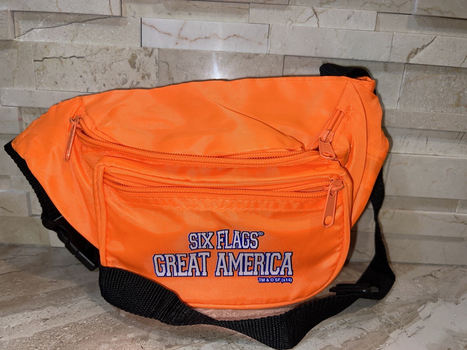 SIX FLAGS GREAT AMERICA Hot Neon Orange Fanny Pack Retro
