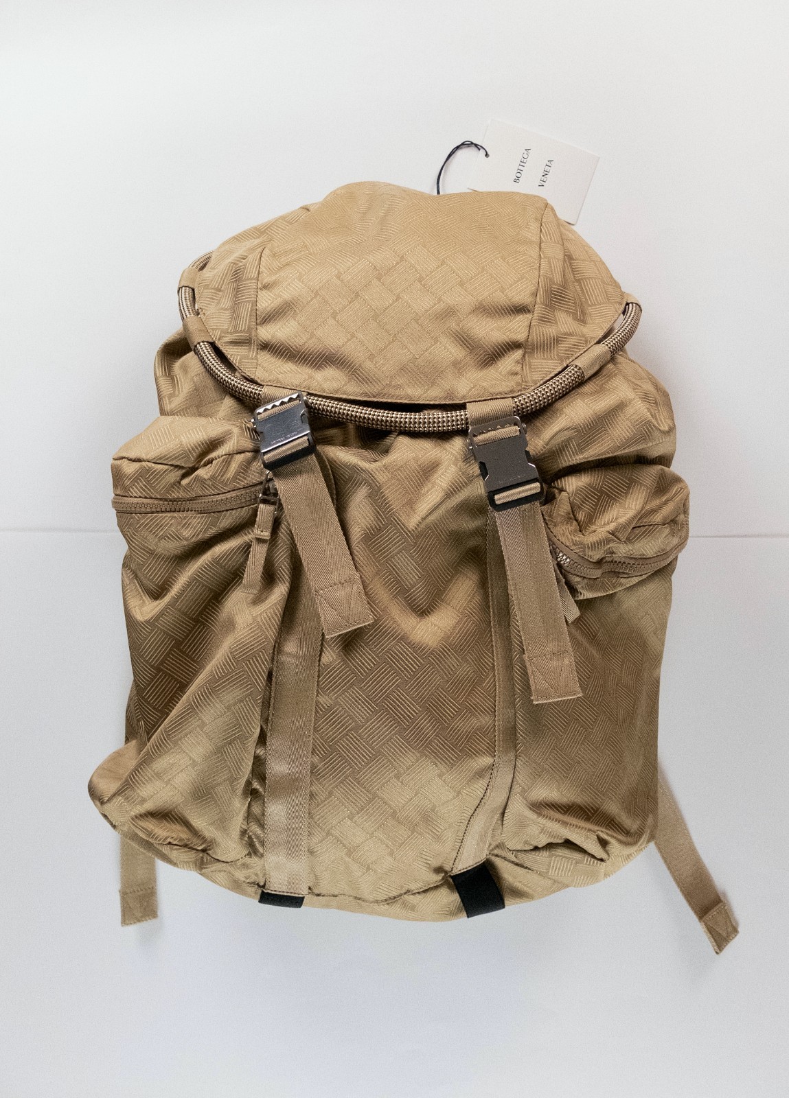 (NO CUSTOMS TAX) BOTTEGA VENETA Alto beige intreciato pattern nylon backpack