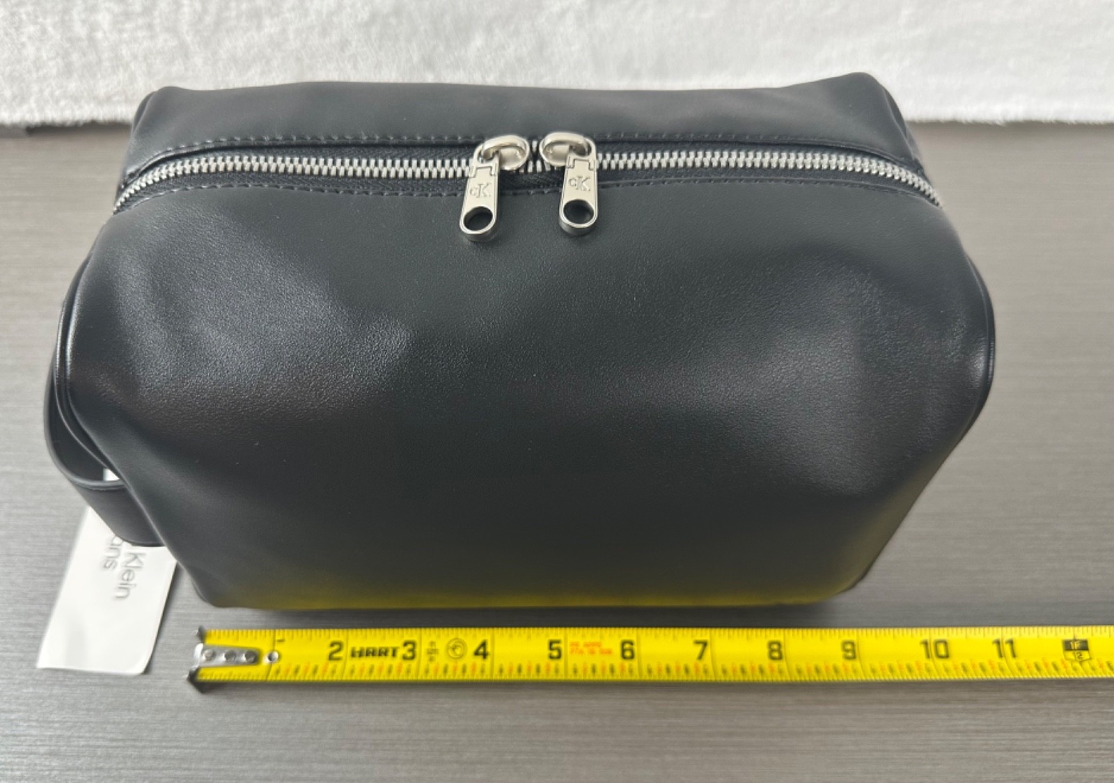 Calvin Klein Jeans Men’s Black Leather Monogram Logo Travel/ Dopp Kit Bag NWT