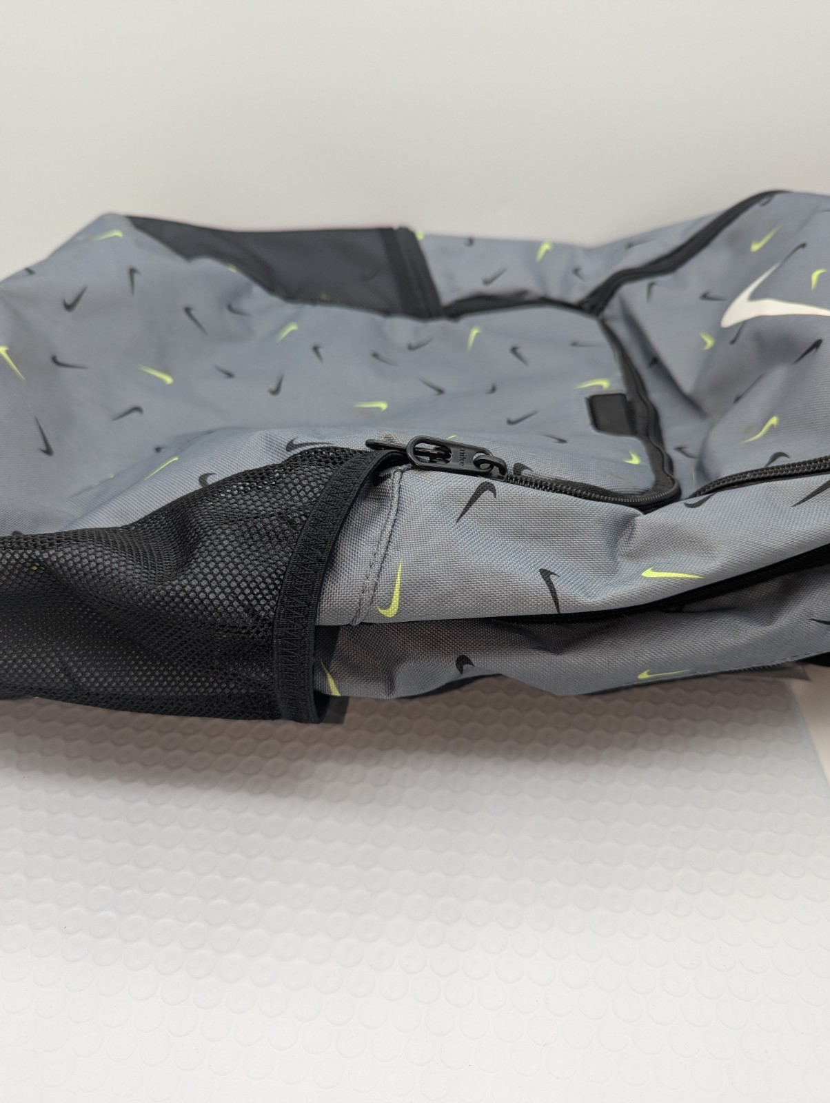 Nike Brasilia All Over Print Backpack Training Gym Gray/Black BA6039 Used