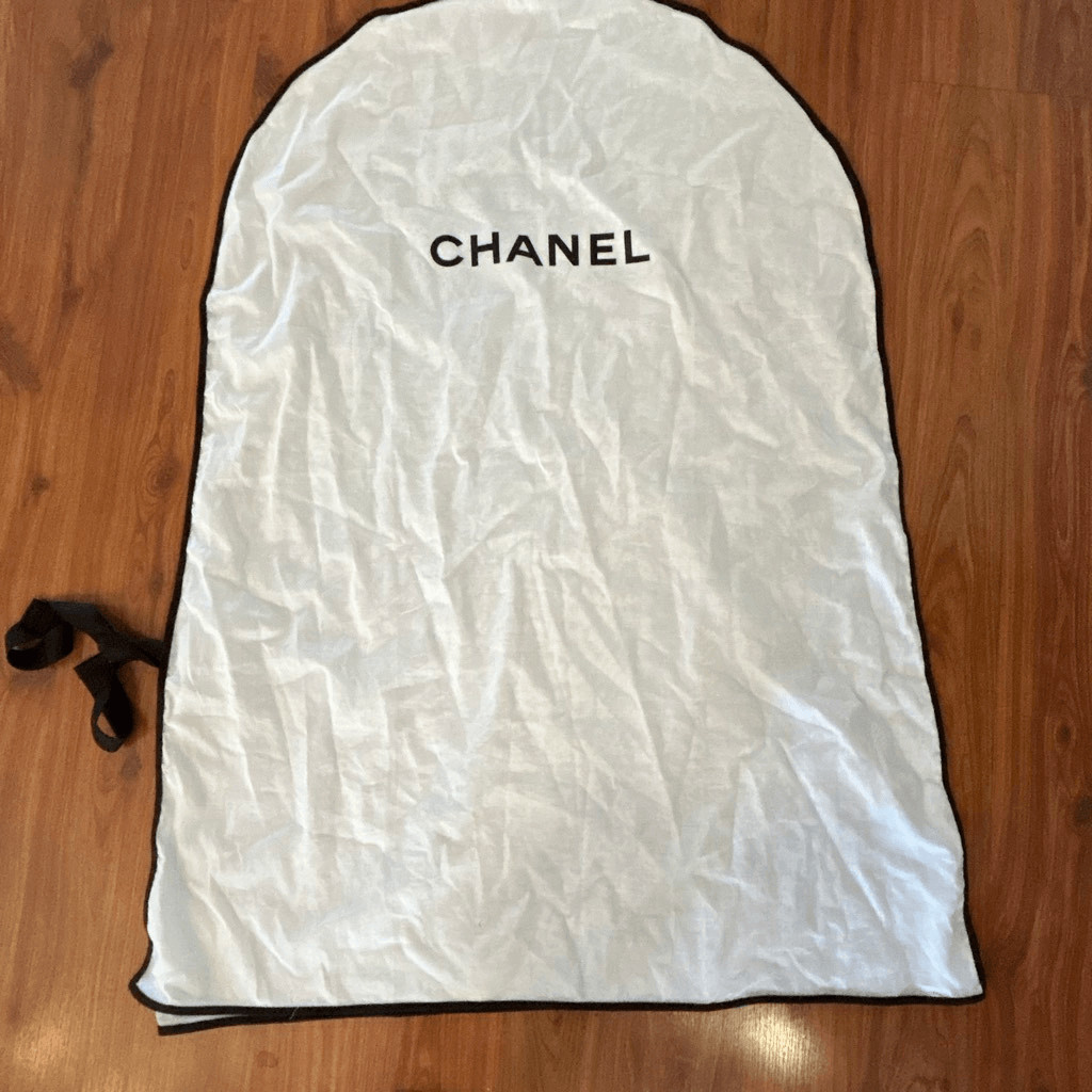 Chanel white lightweight linen like garment bag travel 35″