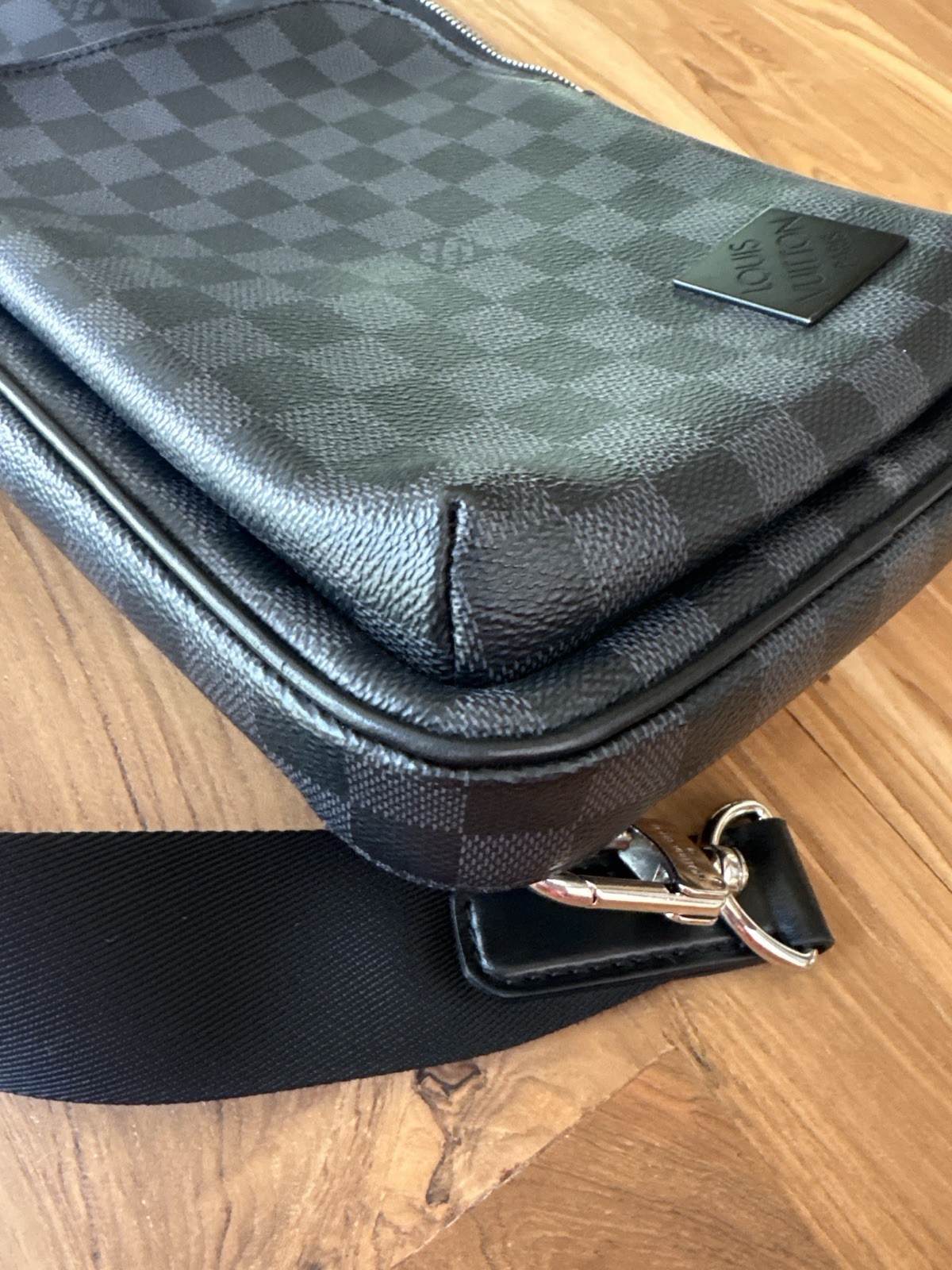 Authentic Louis Vuitton Avenue Sling Bag