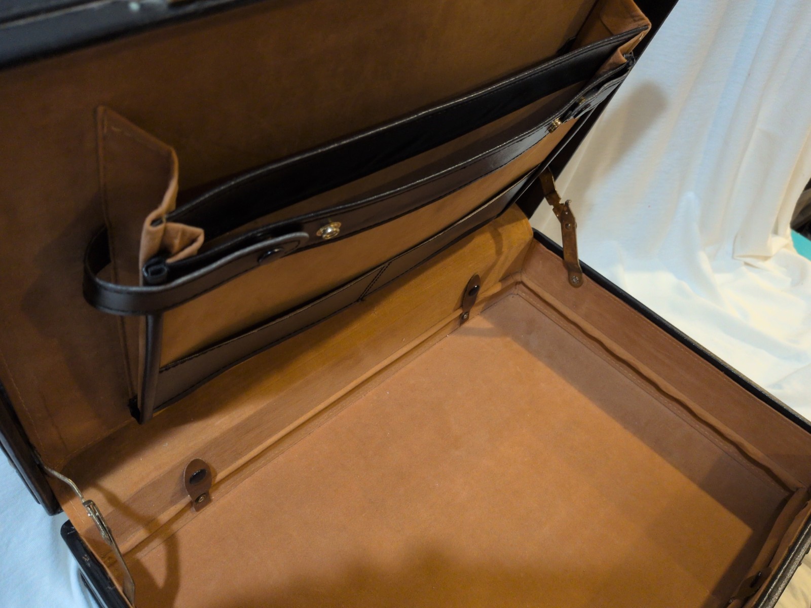Briefcase Black Leather Brass Combination Lock Latches Attache Laptop