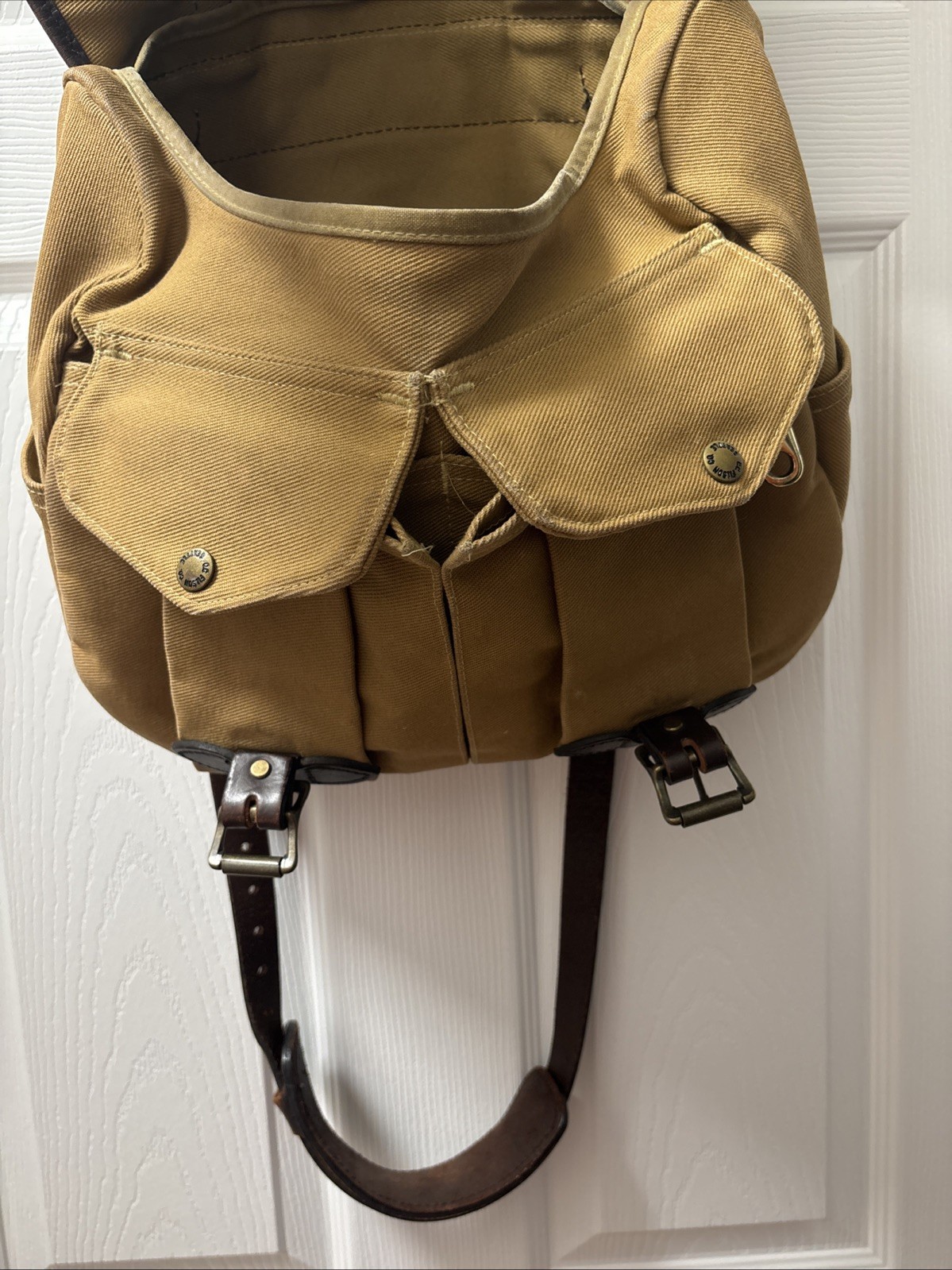 Filson Rugged Twill Field Bag | Medium – 14L | Tan