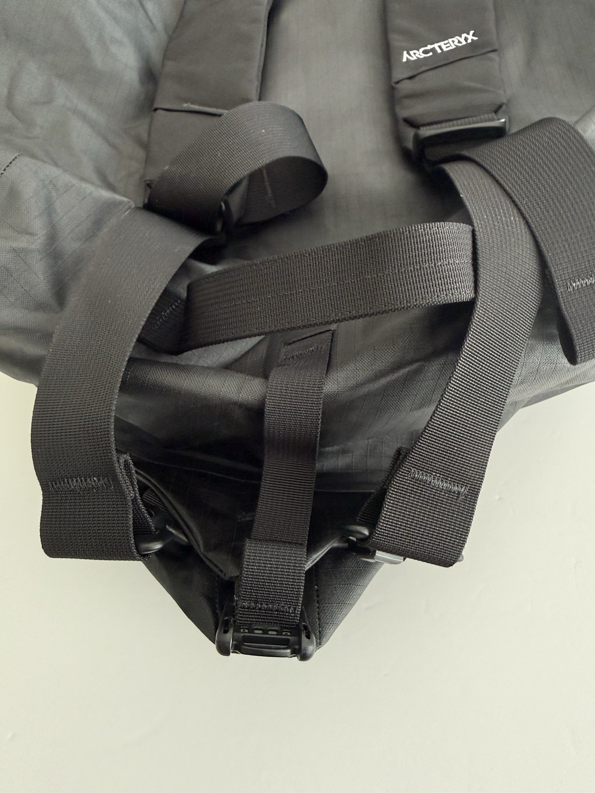 Arc’teryx Carrier Duffel 55 – Black – Shoulder Straps – Waterproof Packable