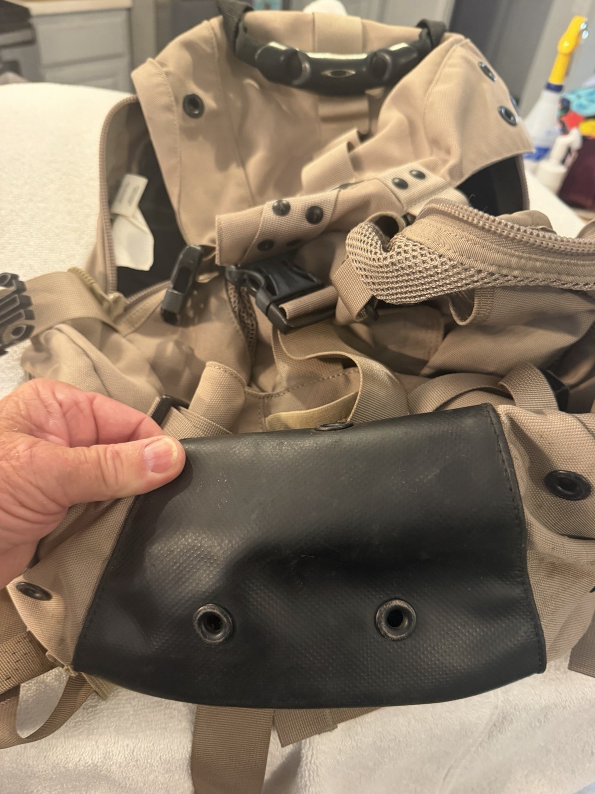 VINTAGE Oakley Icon Backpack – RARE Skull Edition – Tan Sand Gorpcore Techwear