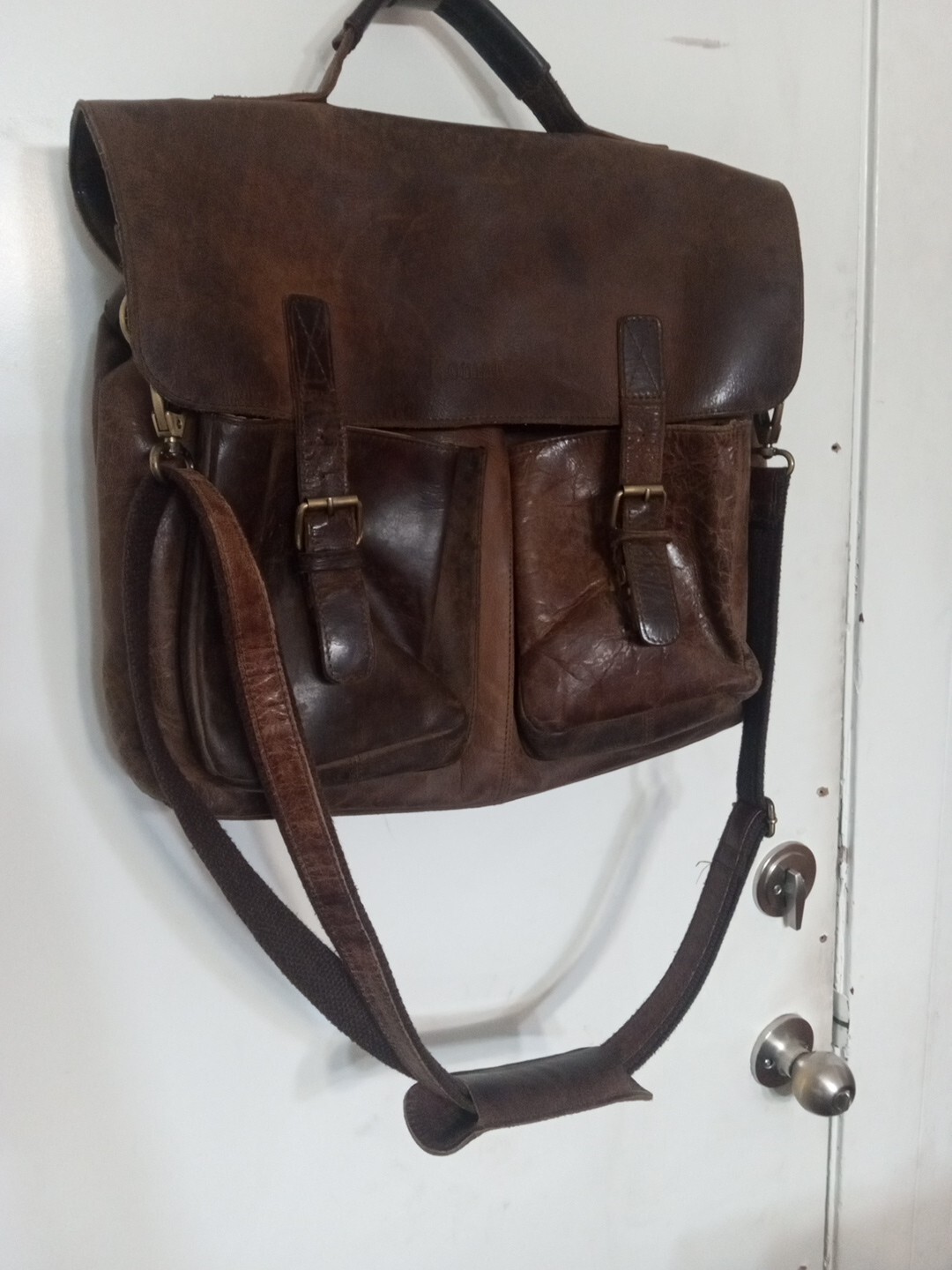 KomalC 18 Inch Distressed Leather briefcase Laptop Messenger Bag