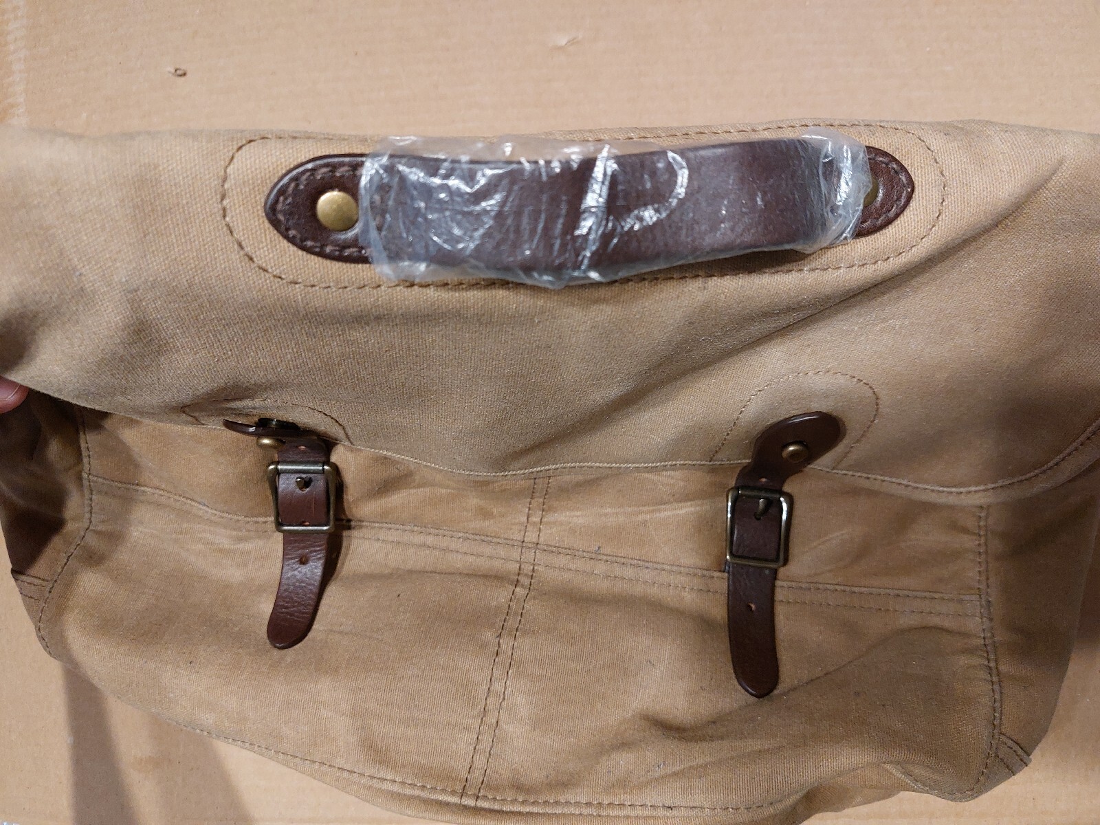 NWT J Crew Khaki Abingdon Waxed Canvas Messenger Bag Laptop F1415