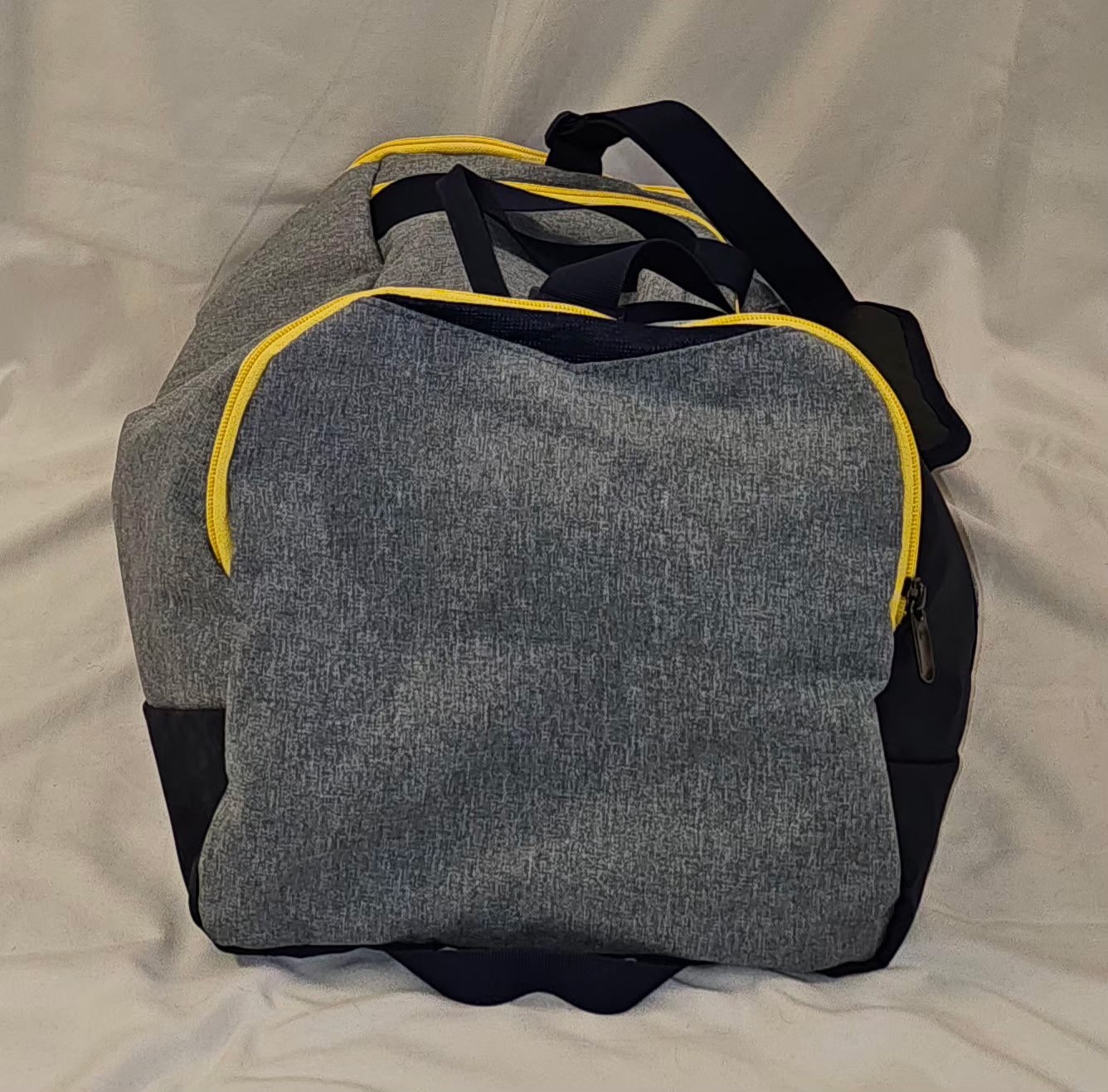 Under Armour Undeniable 5.0 Duffel Bag Gray/Navy/Yellow (21″ x 10″ x 10″)