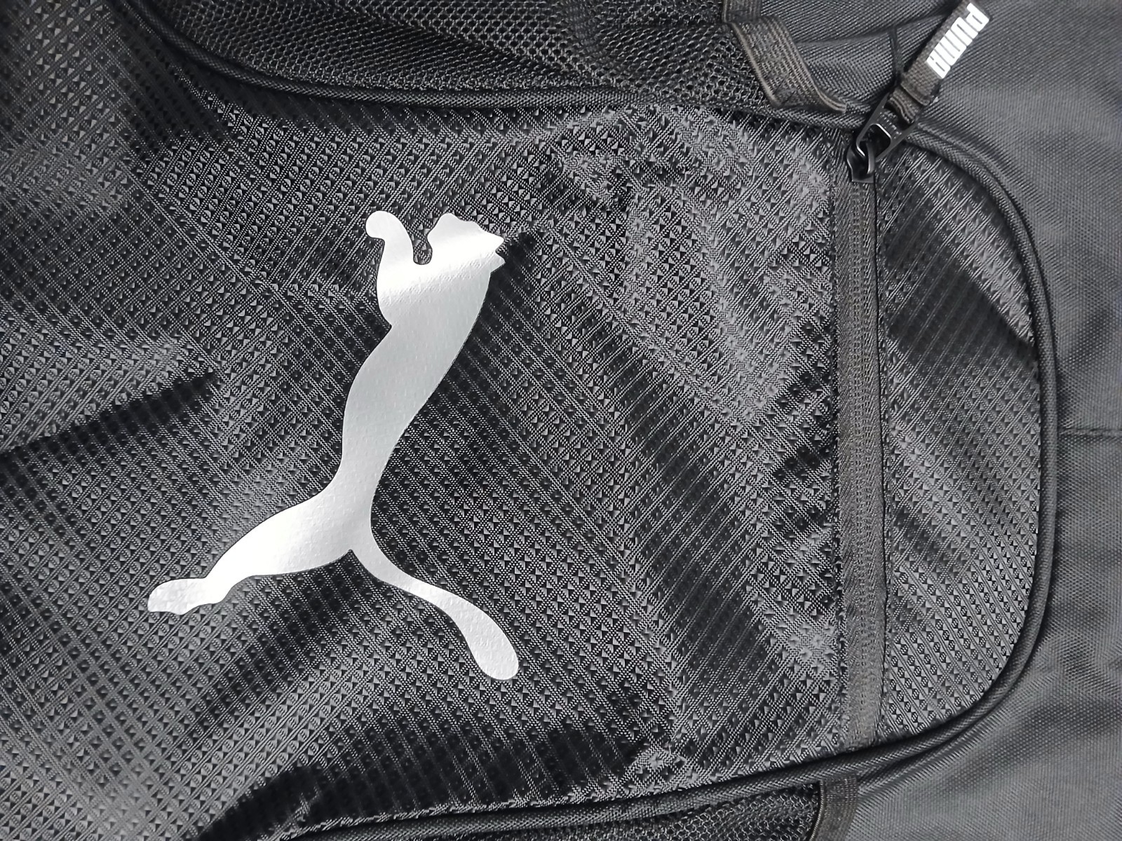 Puma Equinox Carrysack 18″x14″ Sackpack Drawstring Black w Gold or Silver Cat
