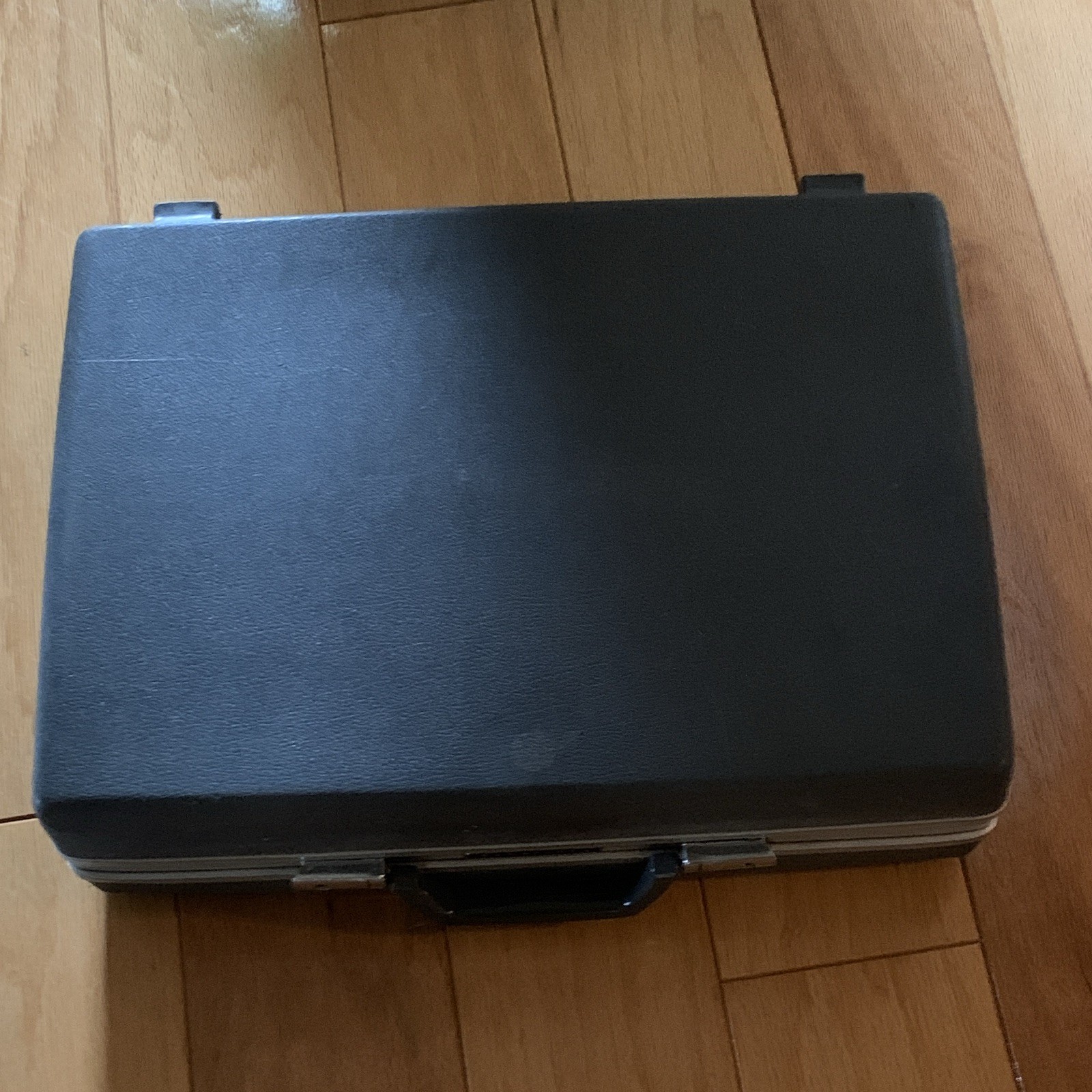 Samsonite Gray Hard-Sided Briefcase Push Lock Classic Business Top Handle