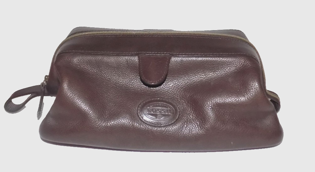 vintage FOSSIL Rugged brown Leather dop kit toiletry travel bag zip around frame