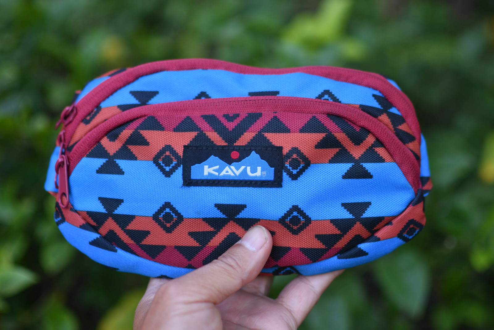 KAVU   fanny pack 9 in. x 5 in tall x 2 in. deep  Smal Cross Over