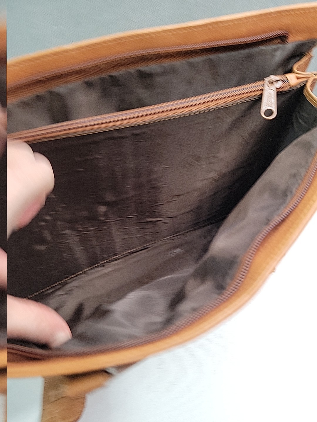 Vintage Leather Briefcase Tan Cognac Attache Messenger Crossbody Bag -BEAUTIFUL!