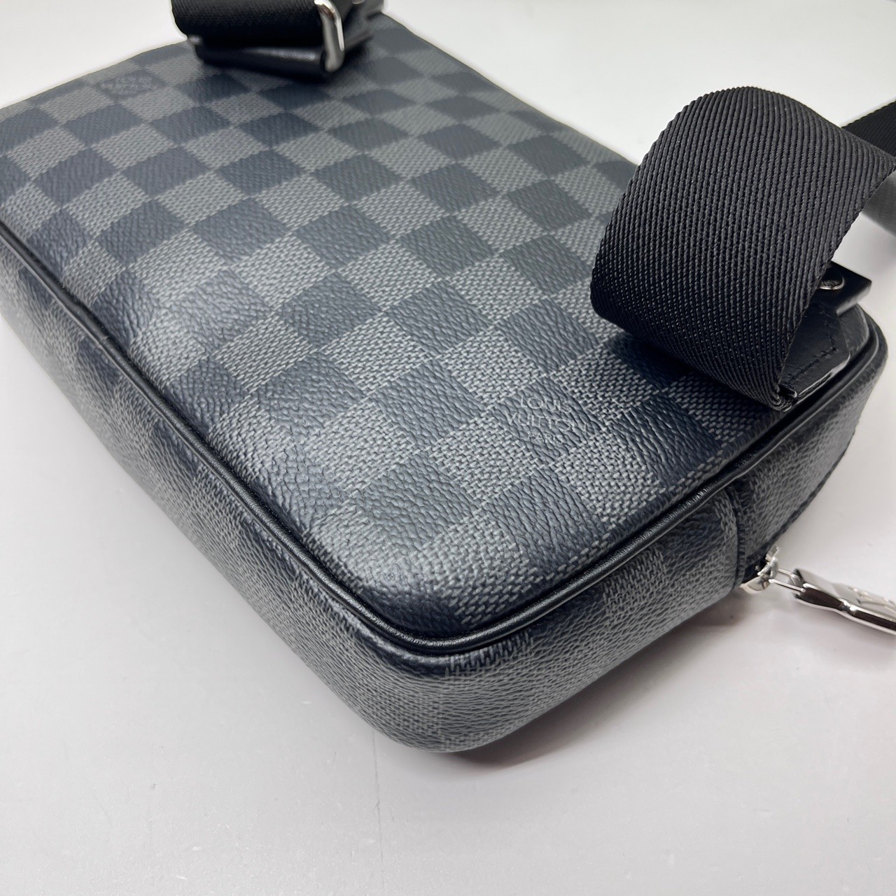 Louis Vuitton Pre-Owned Authentic Messenger Bag Black Two in one 23x4x15cm