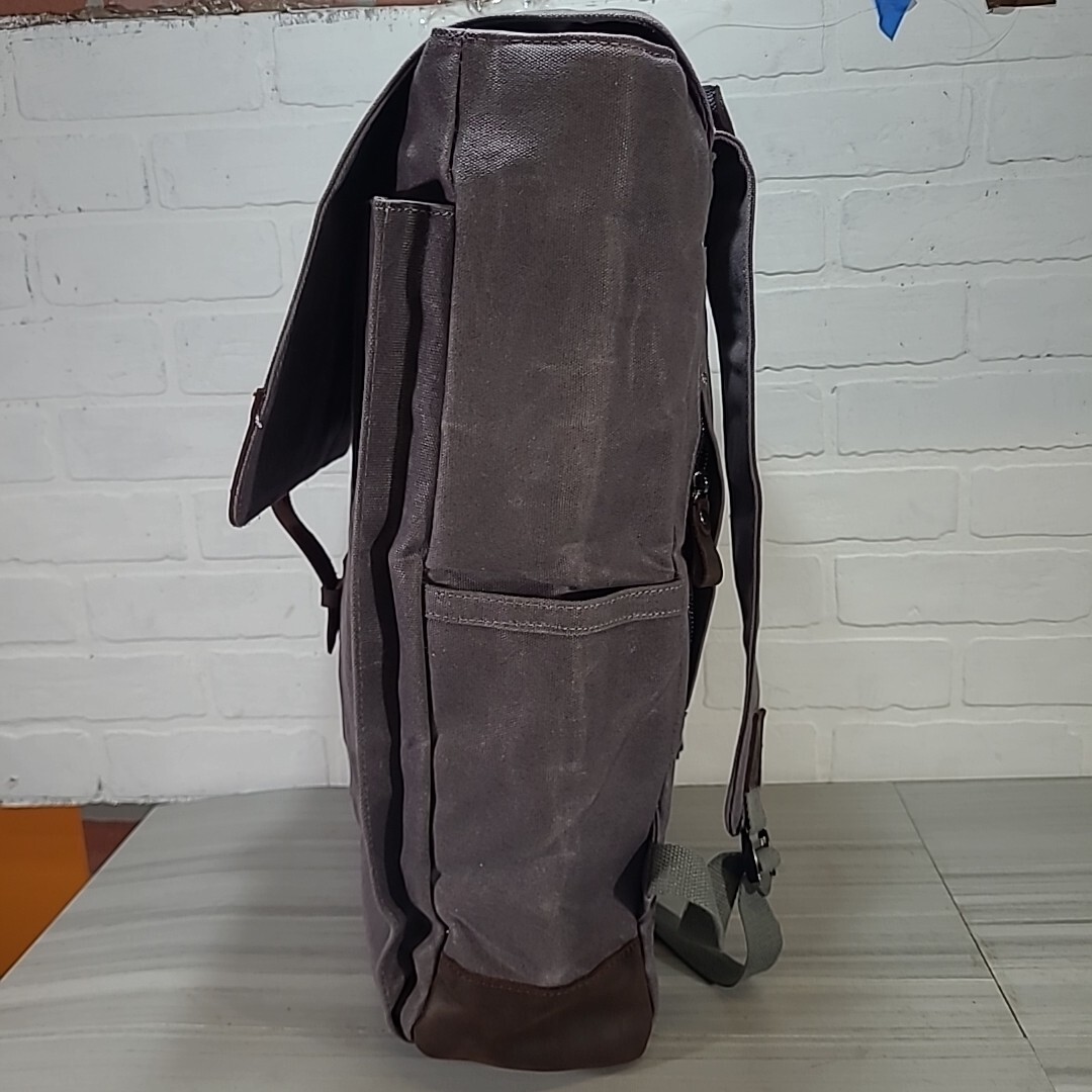 Dungeons & Dragons / Magic The Gather Gray /Brown Leather Waxed Canvas Backpack