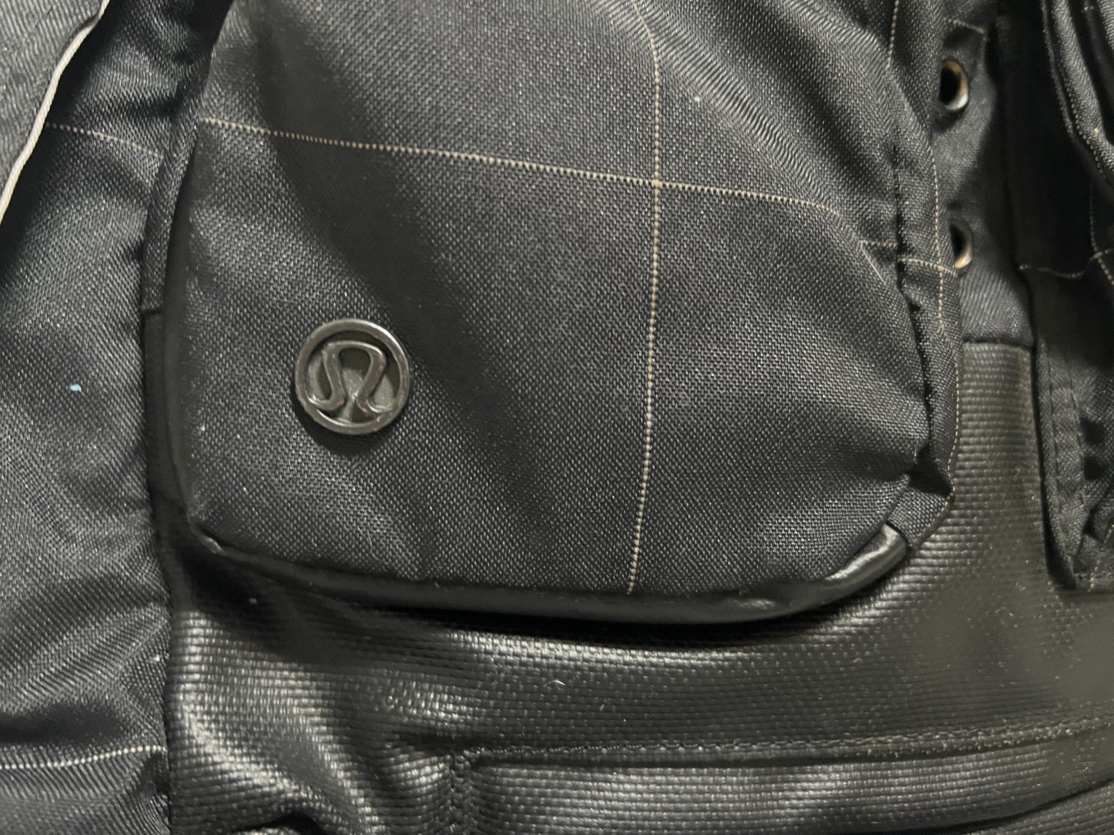 Lululemon Cruiser Backpack bag 22L Rare Out Of Print. Pin stripes. Complete