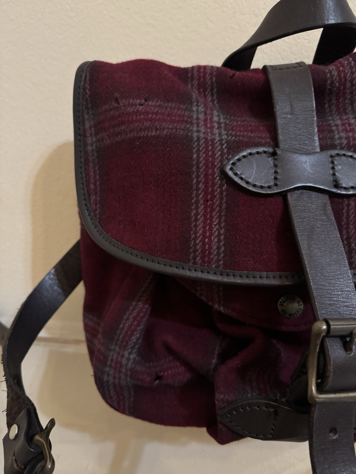 Filson Mackinaw Small Field Bag Red Plaid Wool