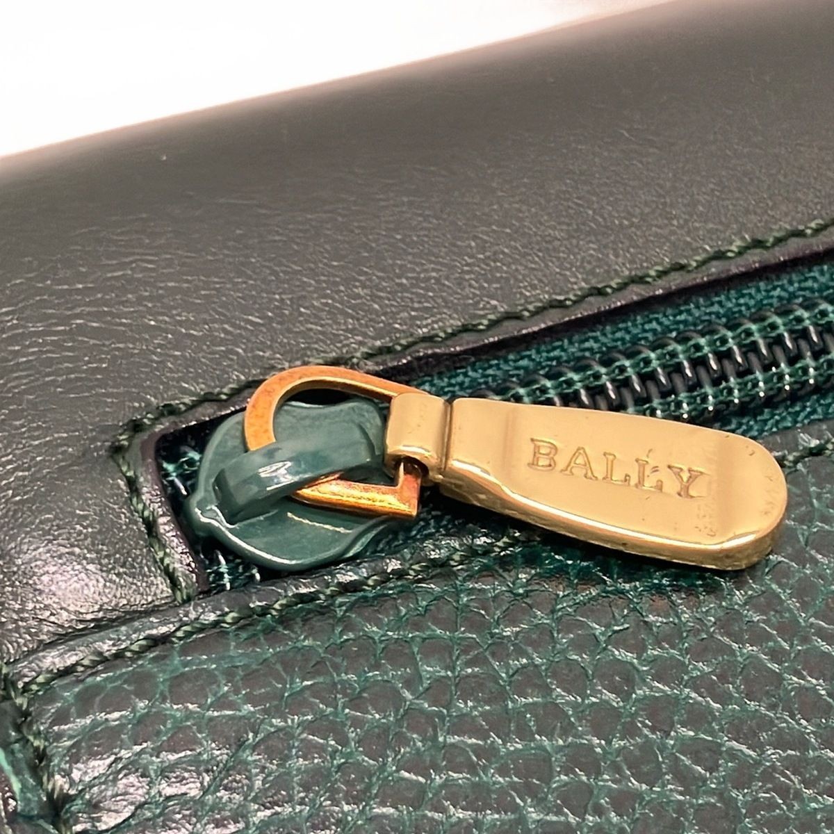 Authentic BALLY Dark Green Leather 2Way Shoulder Bag Approx. 18cm x 27.5cm x 6cm