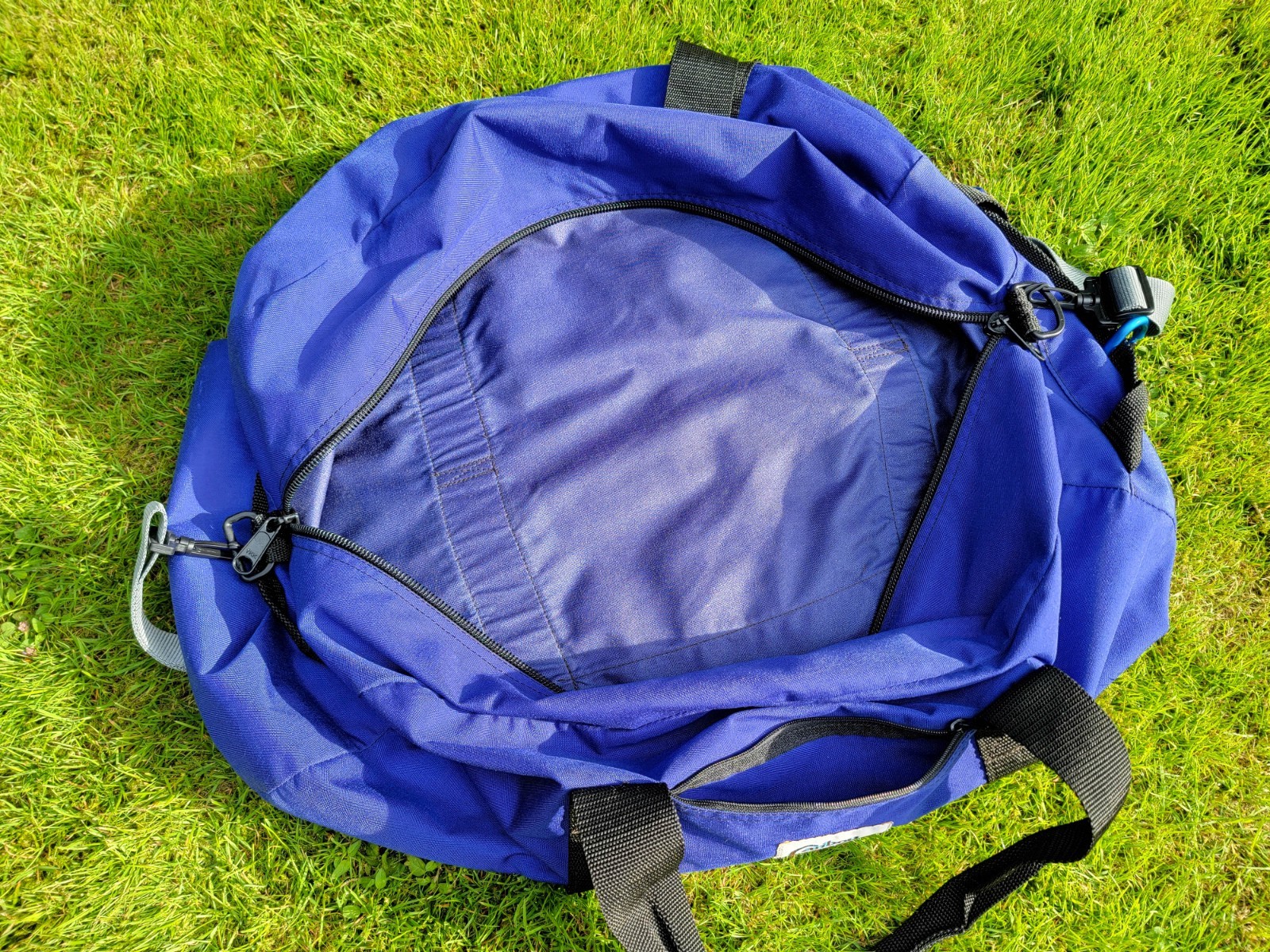 CARIBOU MOUNTAINEERING (USA) Vintage Purple Cordura 28″ Duffle Camping Gear Bag
