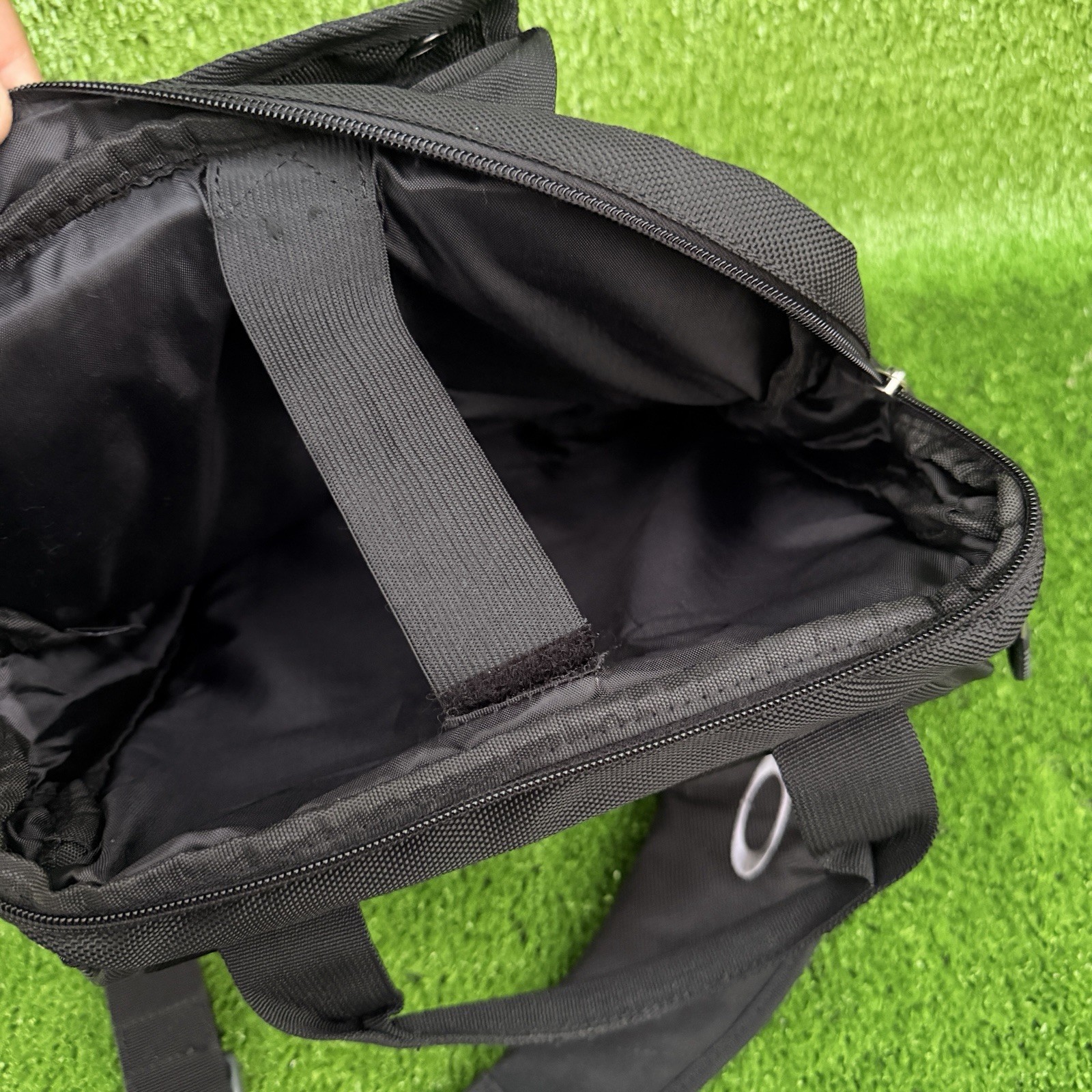 Oakley RARE VINTAGE Tactical Field Gear Vertical Messenger/BACKPACK 2Way Bag Y2K