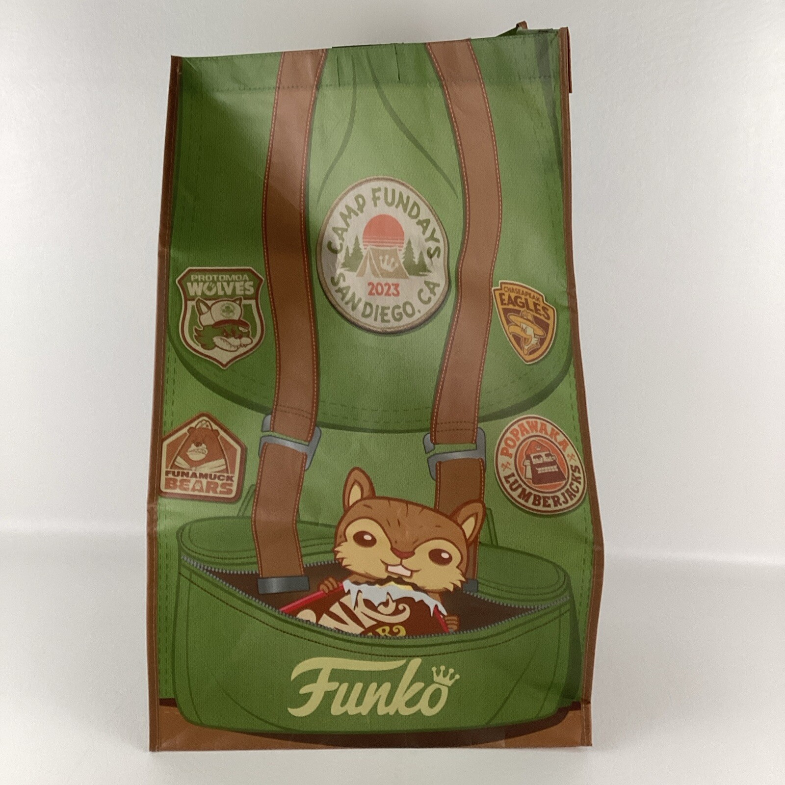 Funko Pop Chaseapeak Eagles Camp Fundays Gift Pack Hat Badge Lanyard Backpack