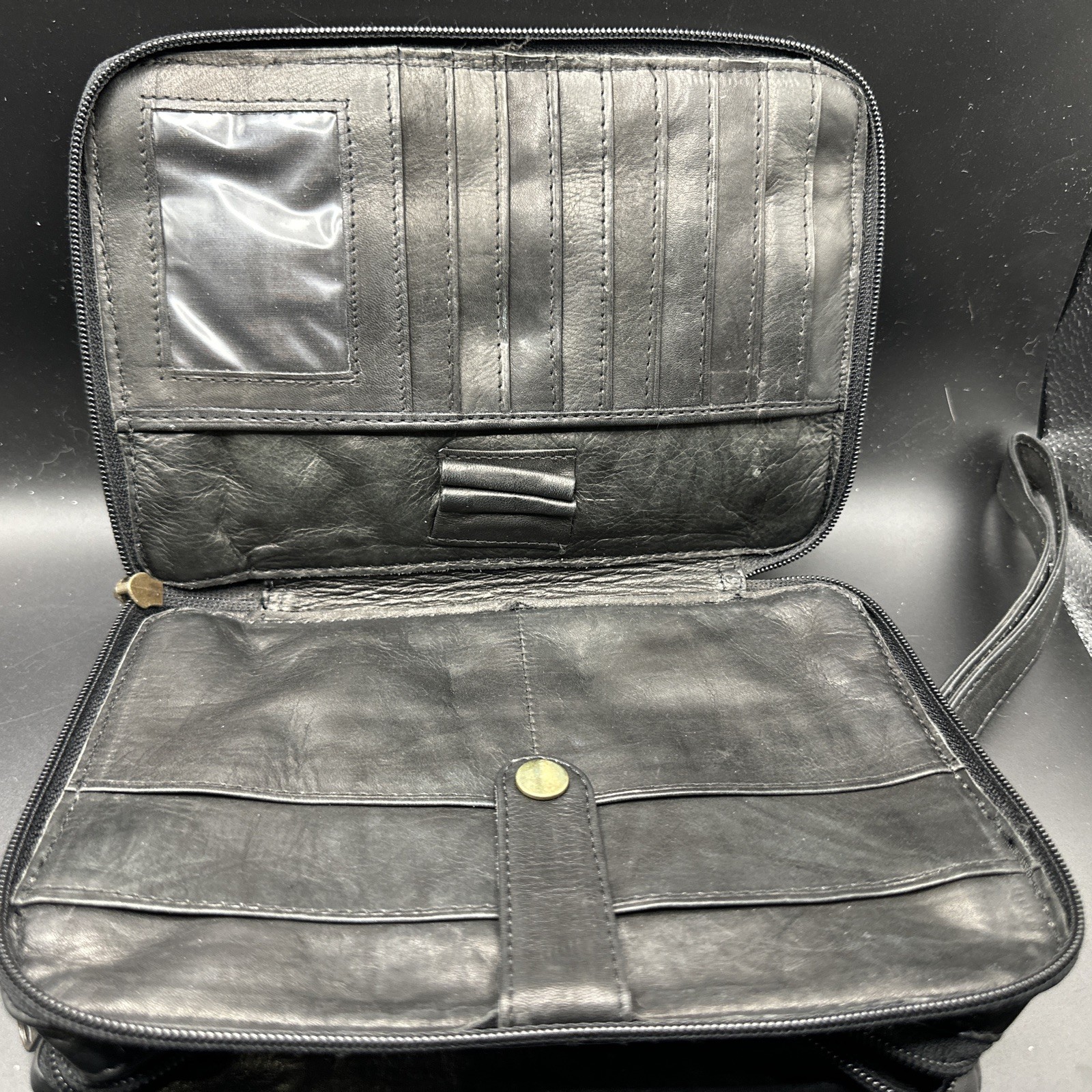 Vintage Wilson’s Leather Hand Strap Travel Bag Organizer Men’s or Women’s
