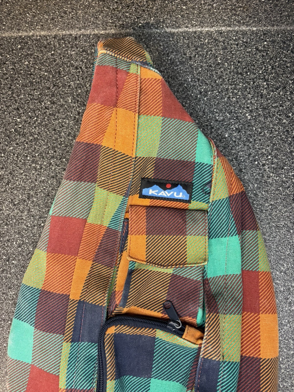 KAVU Plaid Multicolor Sling Bag Crossbody Adjustable Strap Zip Pockets