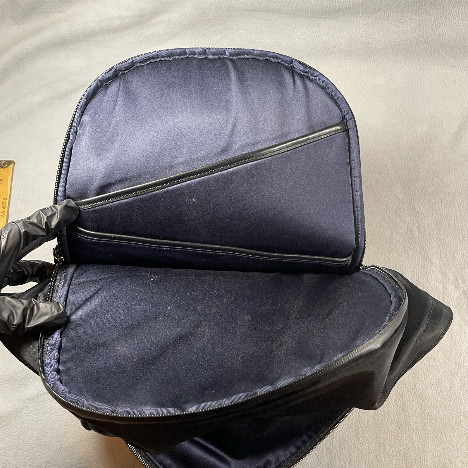 ISM Classic Luxury Backpack Leather Laptop Travel Commute Black Preowned