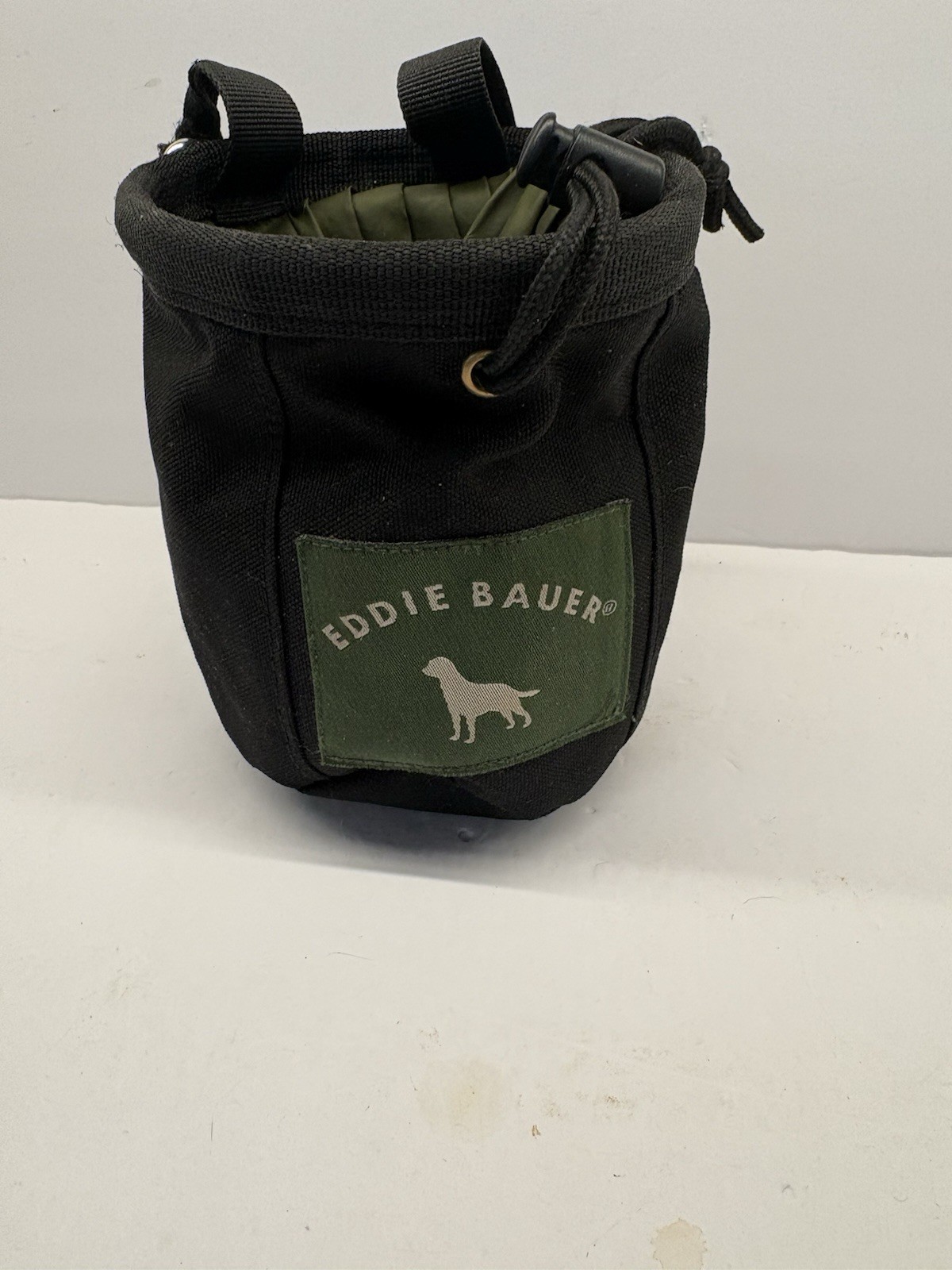 Eddie Bauer Dog Treat Training Bag. Drawstring Closure Belt Loops