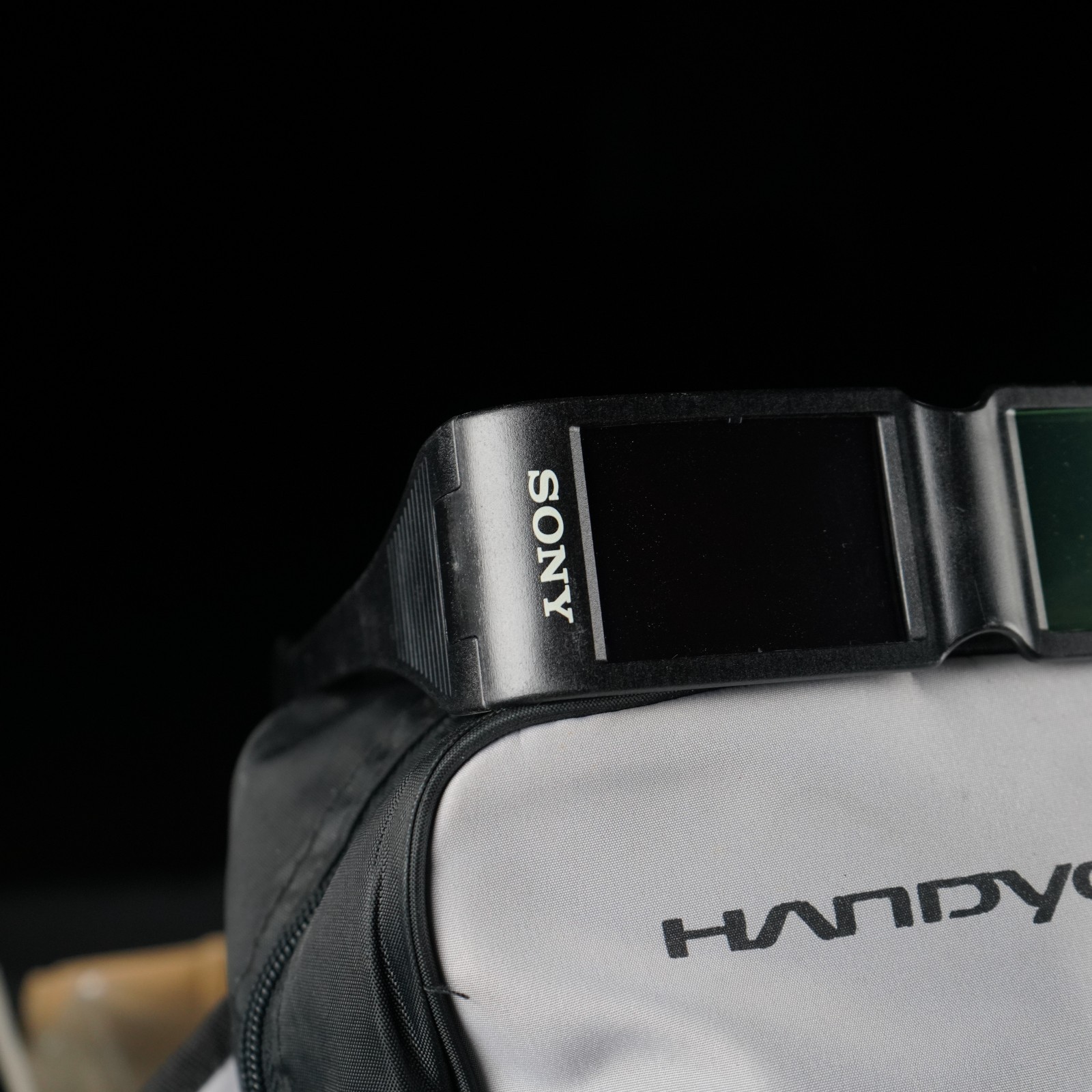 RARE! ✅EXCELLENT CONDITION✅ Sony vintage camcorder shoulder/Sling bag + Glasses