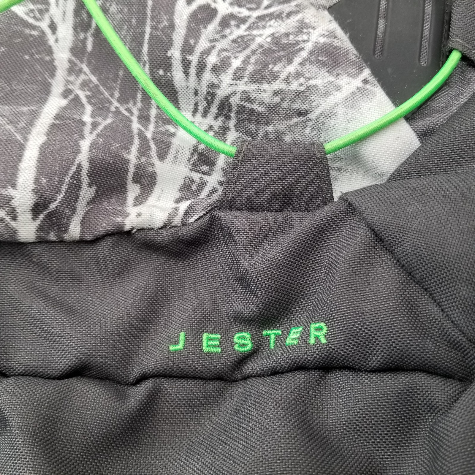 North Face Jester 28 Liter Black Green School Hiking 18 Inch Backpack