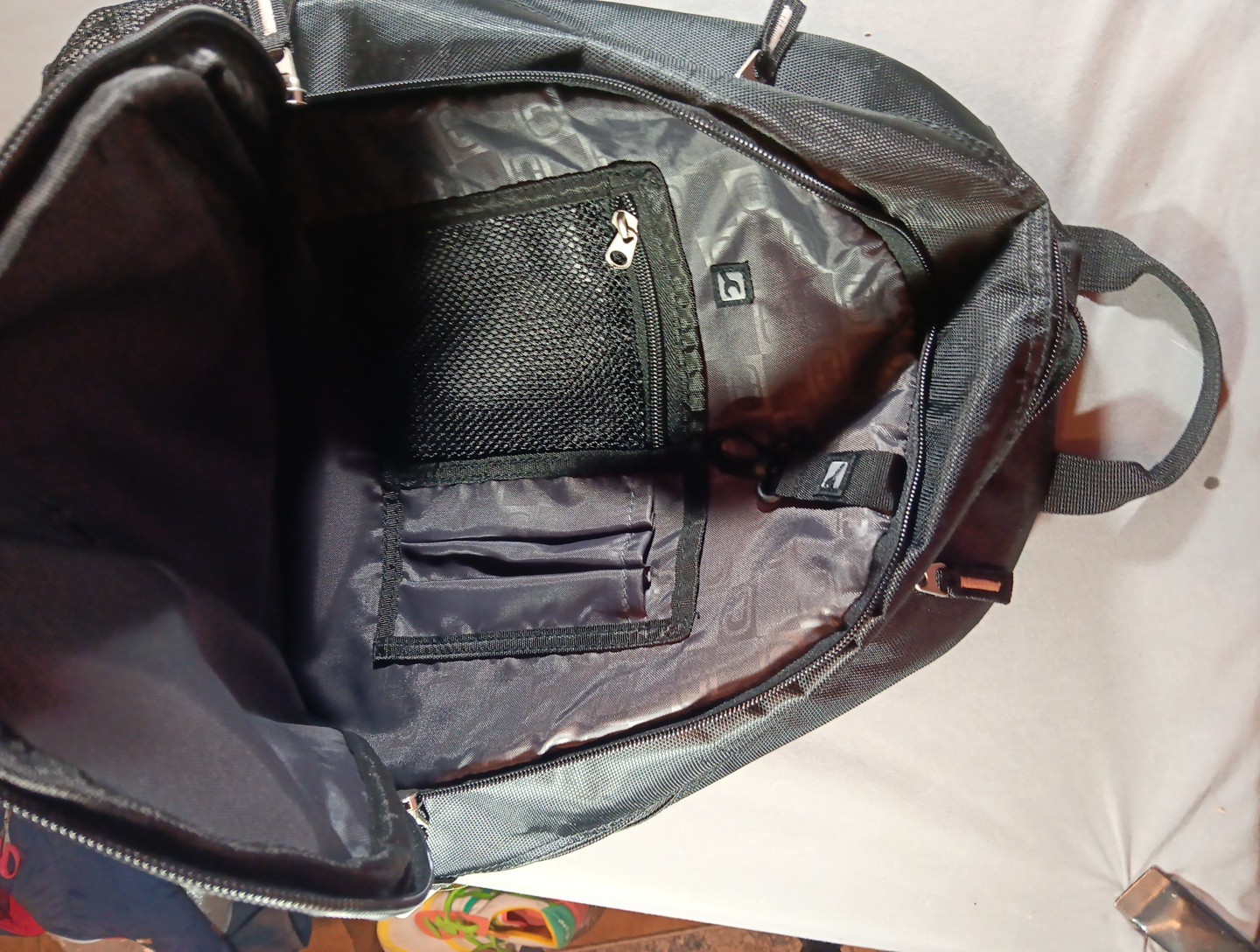 OGIO Carbon Backpack with Audio Pocket Black Preowned Excellent Condition